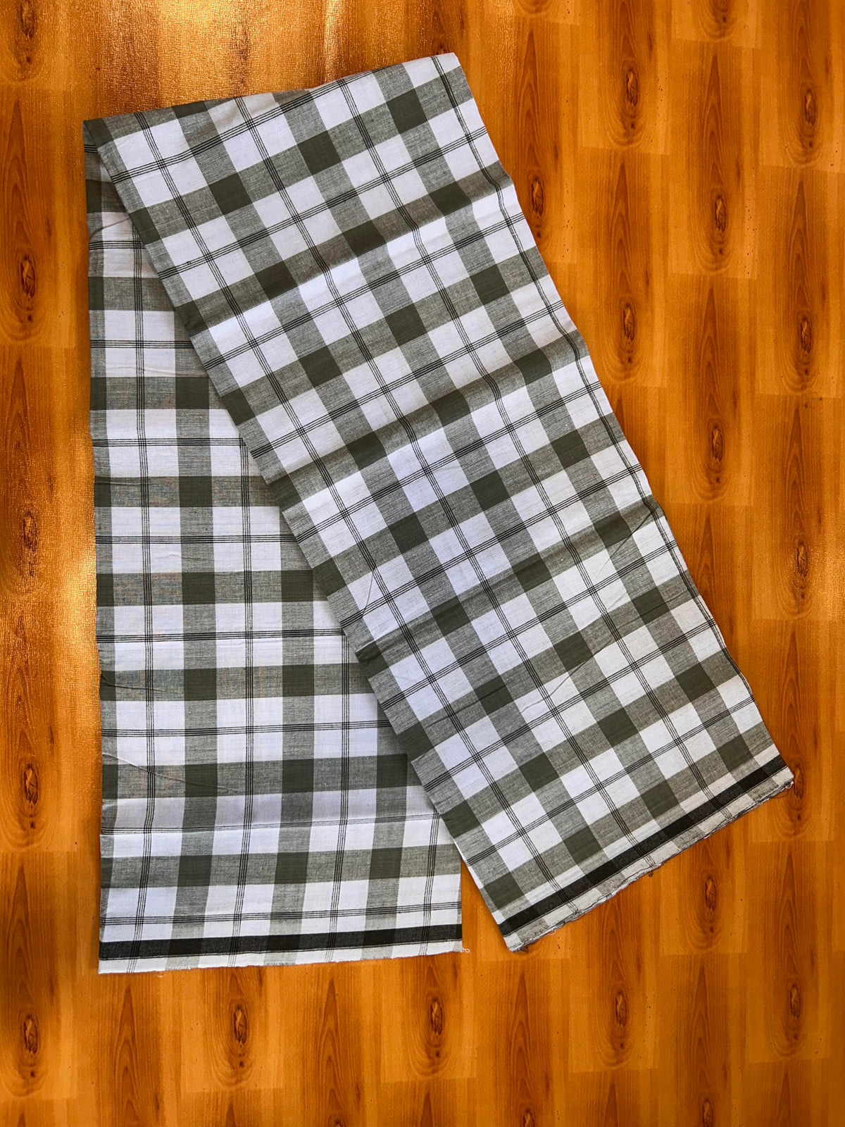 Premium Kathar Type Mund Pure cotton 40s - Kaitharikada Pulimood - Single Kaily / Lungi - 1 inch Black & White Border with White & Ash Grey Check body (2 meter / 4 muzham) - 16 KK8090 MUT
