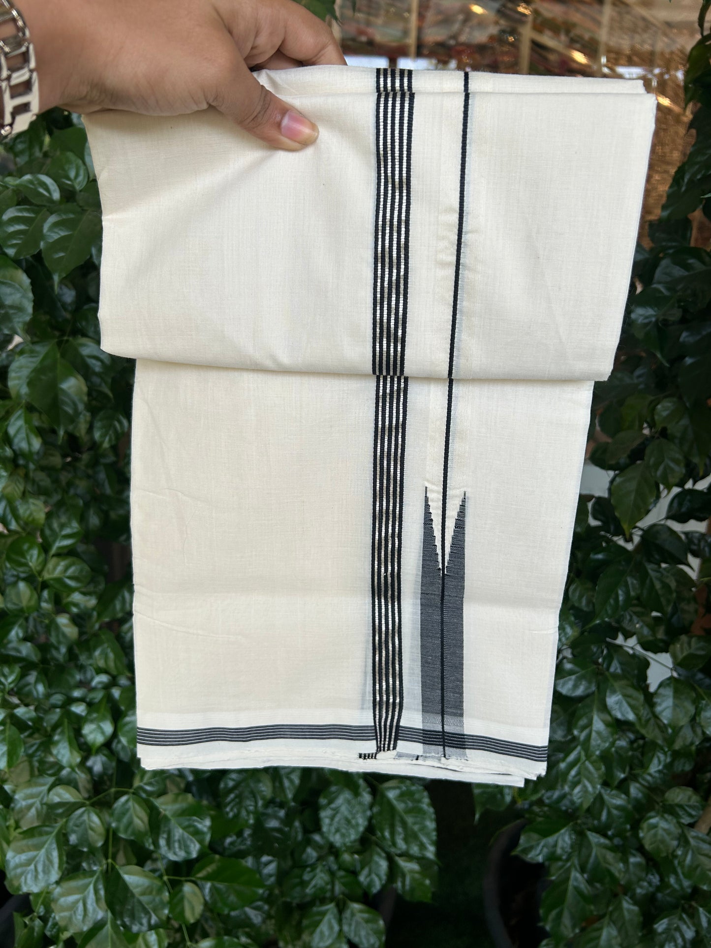25% Discount!! KaithariKada Handloom Unakkupaav - Kerala Handloom - 100% Pure Cotton Off White - (Unbleached) Double Mundu/Dothi - 100x80 - 0.5 inch Puliyilakkara Silver Kasav & Black Chutty Kara 4 mtr (8.5 muzham) - 31 KK5371 ASH