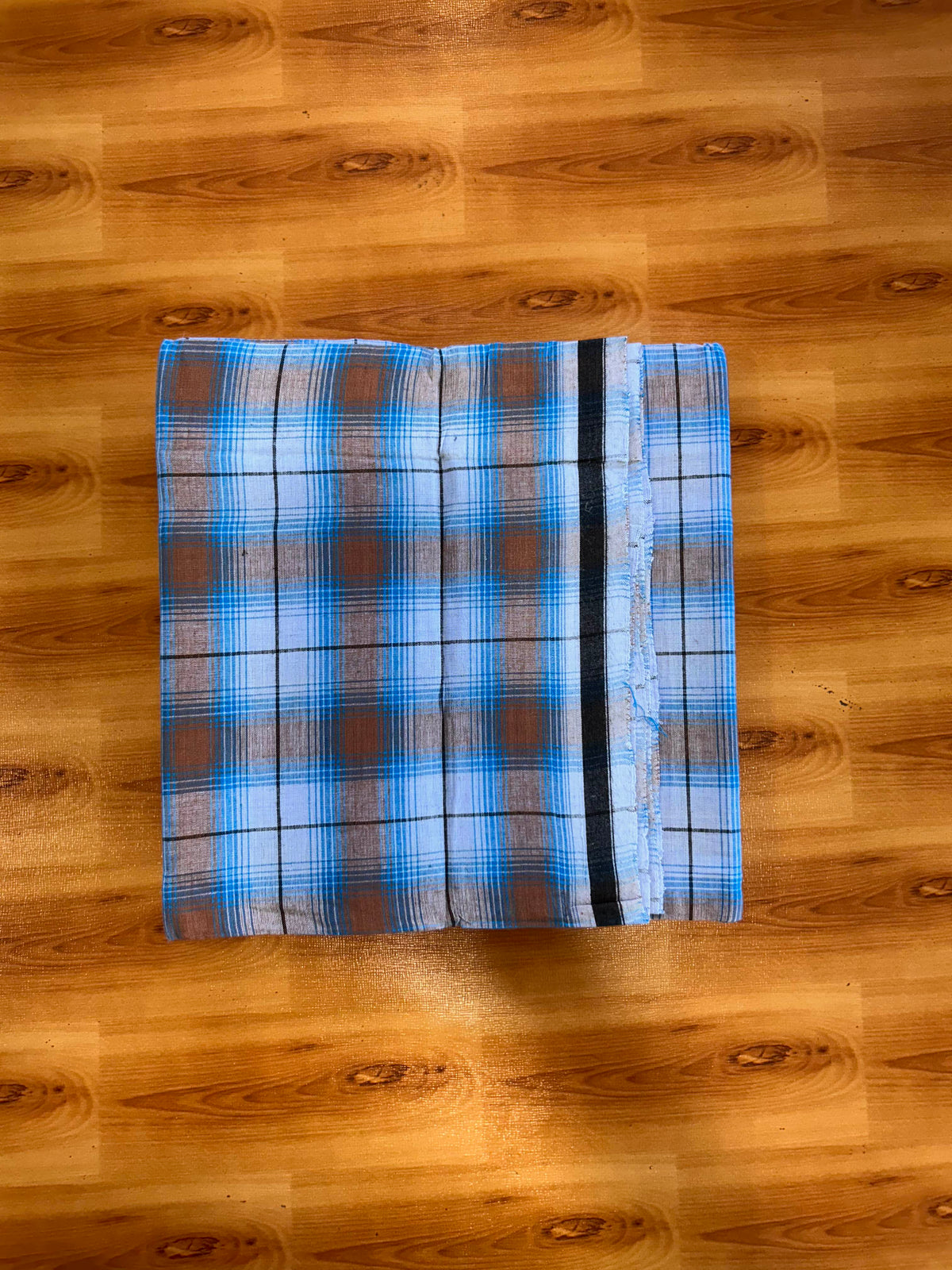 Premium Kathar Type Mund Pure cotton 40s - Kaitharikada Pulimood - Single Kaily / Lungi - 1 inch Black & White Border with Blue & Brown Check body (2 meter / 4 muzham) - 19 KK8090 MUT