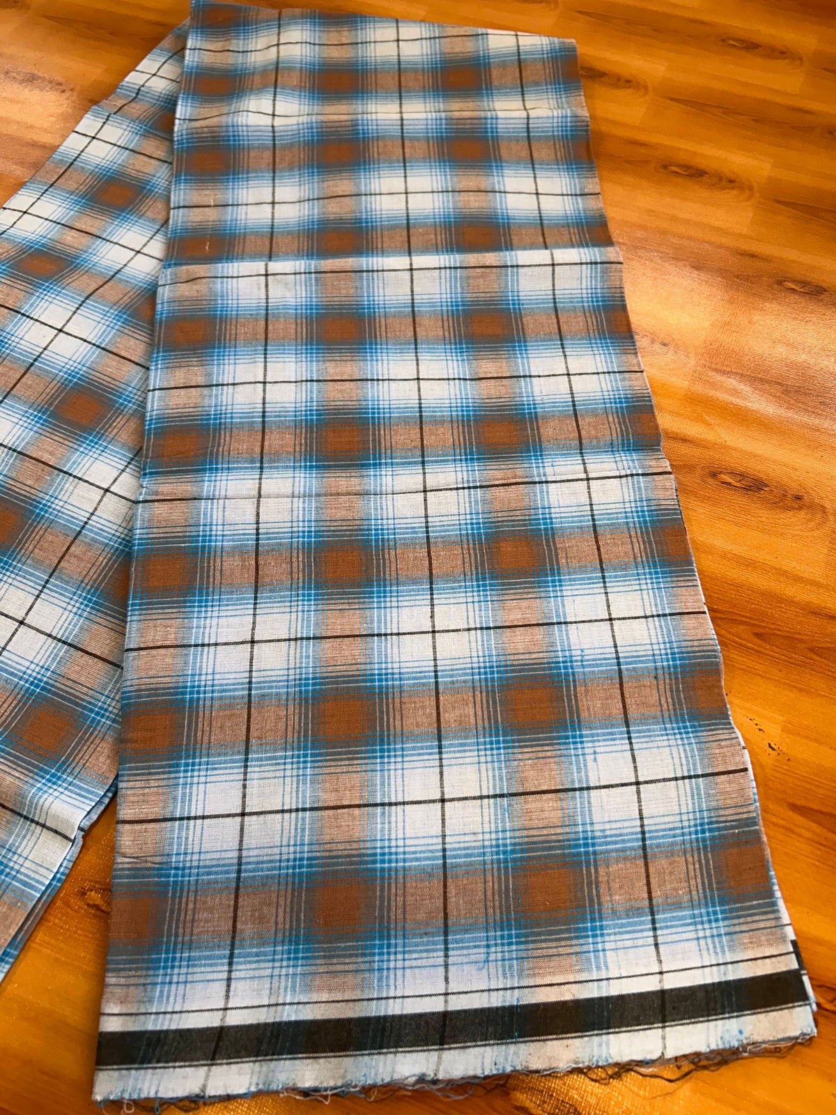 Premium Kathar Type Mund Pure cotton 40s - Kaitharikada Pulimood - Single Kaily / Lungi - 1 inch Black & White Border with Blue & Brown Check body (2 meter / 4 muzham) - 19 KK8090 MUT