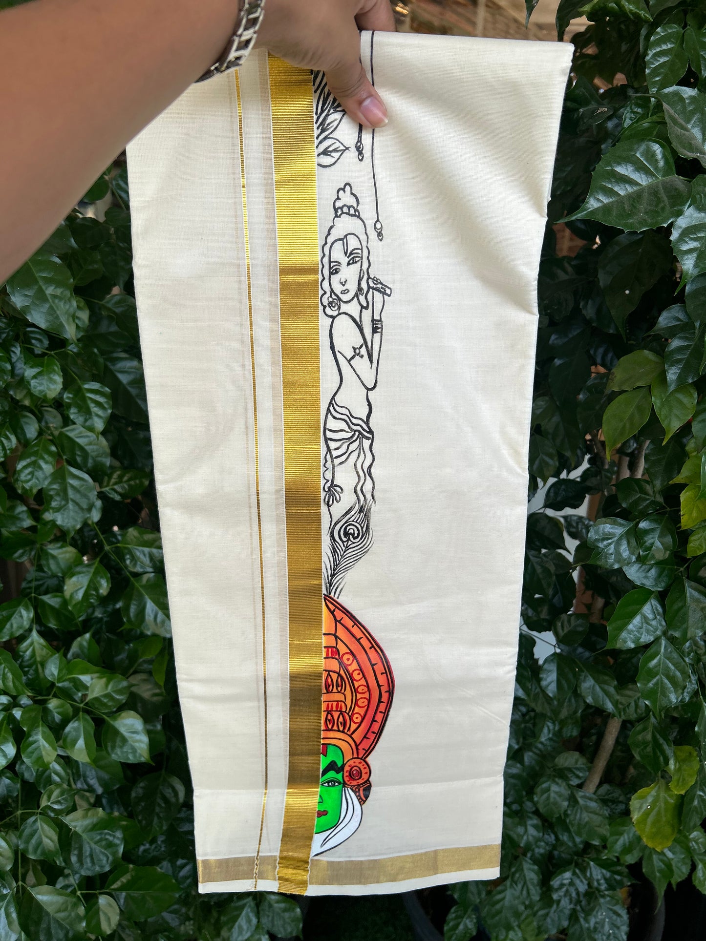 20% Discount! KaithariKada Balaramapuram 100% Cotton off white Double - (Unbleached) Mundu/Dhoti (80s) - 1 Inch Gold Kasavu Hand Painted Krishna & Half Kadhakali - 8 KK5371 VIN