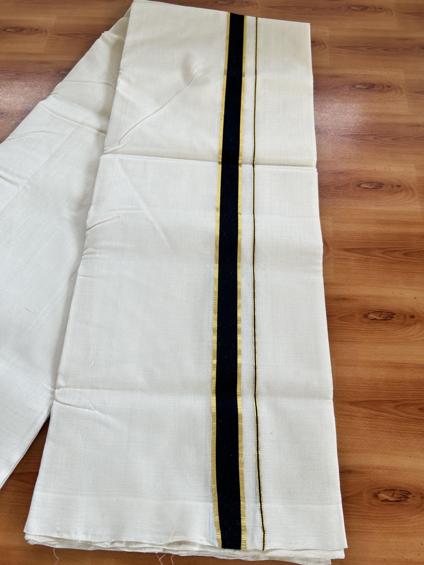 Short Dhoti Special! Double Off White (Unbleached) Mundu/Dhoti 25% Discount!! KaithariKada Handloom Unakkupaav - Kerala Handloom - 100% Pure Cotton 100x80- 46 inches Height 1 inch Black & Gold Kasav Kara 3.60 mtr (8 muzham) - 2 KK5462 REA