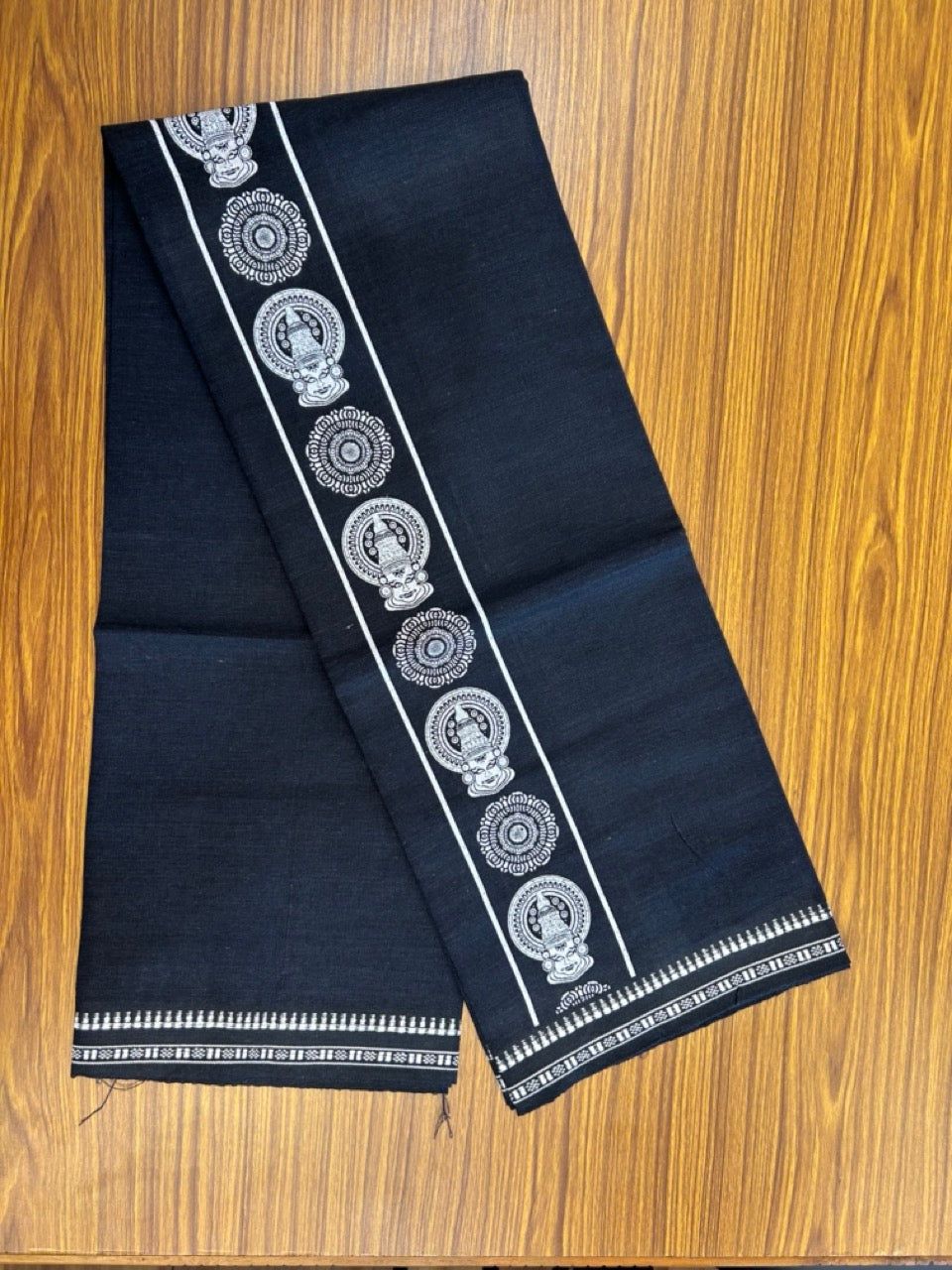 Kaitharikada - Polyster + Cotton - 20s twisted - Single Kaily / Lungi - 2.75 inch White Kadhakali Printed Kuppadam Border with Dark Navy Blue colour body (2 meter / 4 muzham) -  62 KK8035 GAN