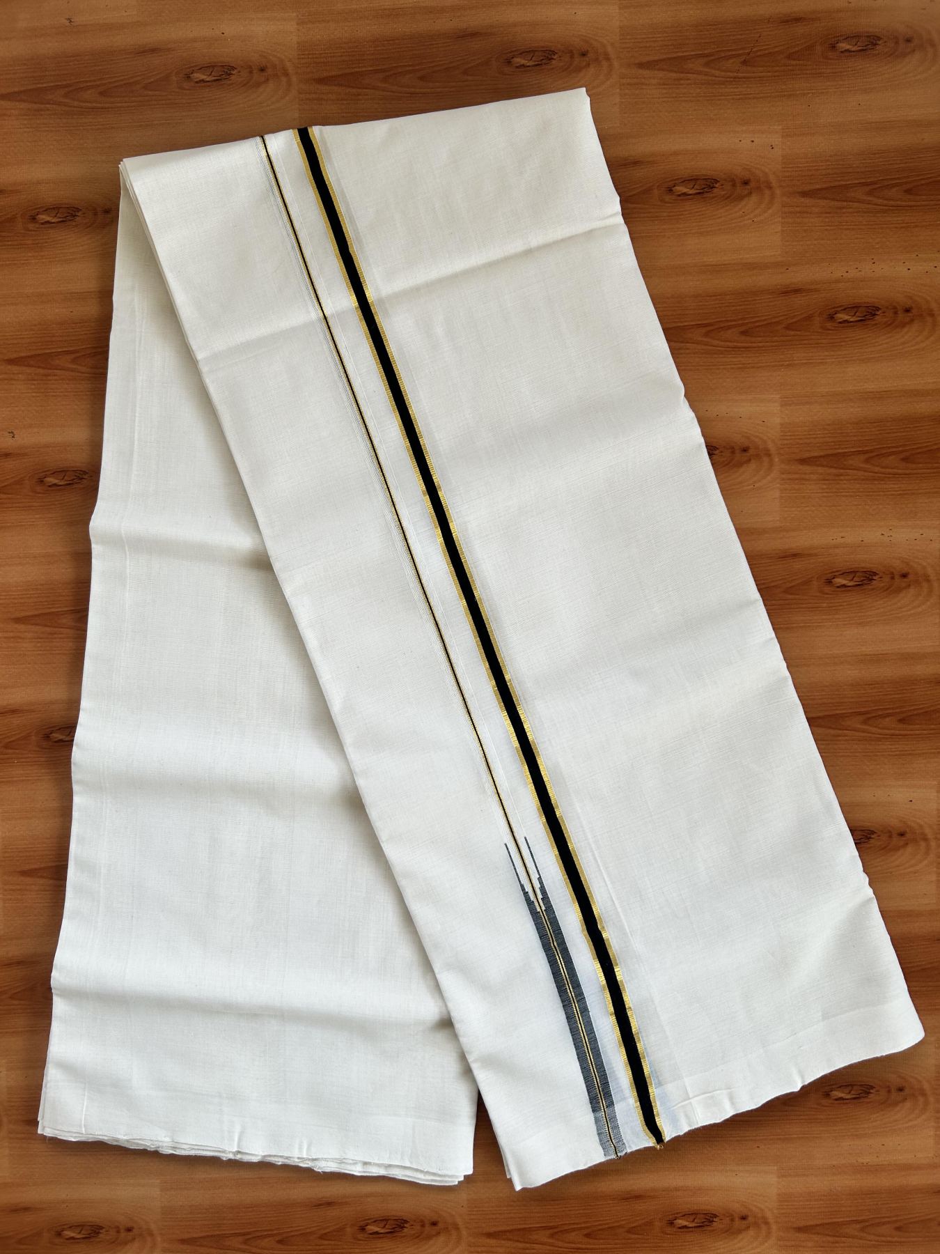 Short Dhoti Special! Double Off White(Unbleached) Mundu/Dhoti 25% Discount!! KaithariKada Handloom Unakkupaav - Kerala Handloom - 100% Pure Cotton 100x80- 46 inches Height 0.5 inch Black & Gold Kasav Puliyilakkara Chutty 3.60 mtr (8 muzham) - 3 KK5462 REA