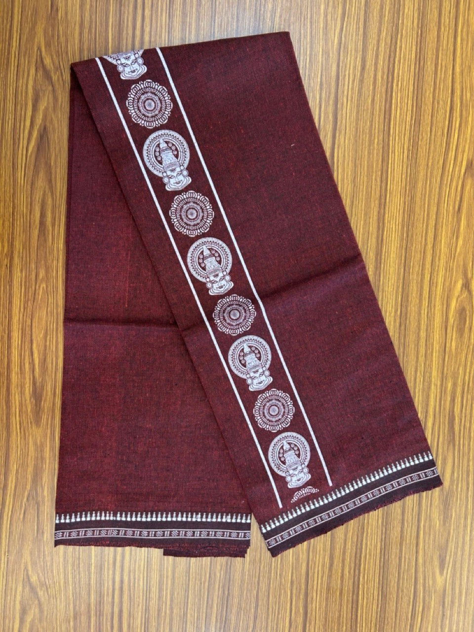 Kaitharikada - Polyster + Cotton - 20s twisted - Single Kaily / Lungi - 2.75 inch White Kadhakali Printed Kuppadam Border with Maroon colour body (2 meter / 4 muzham) -  59 KK8035 GAN