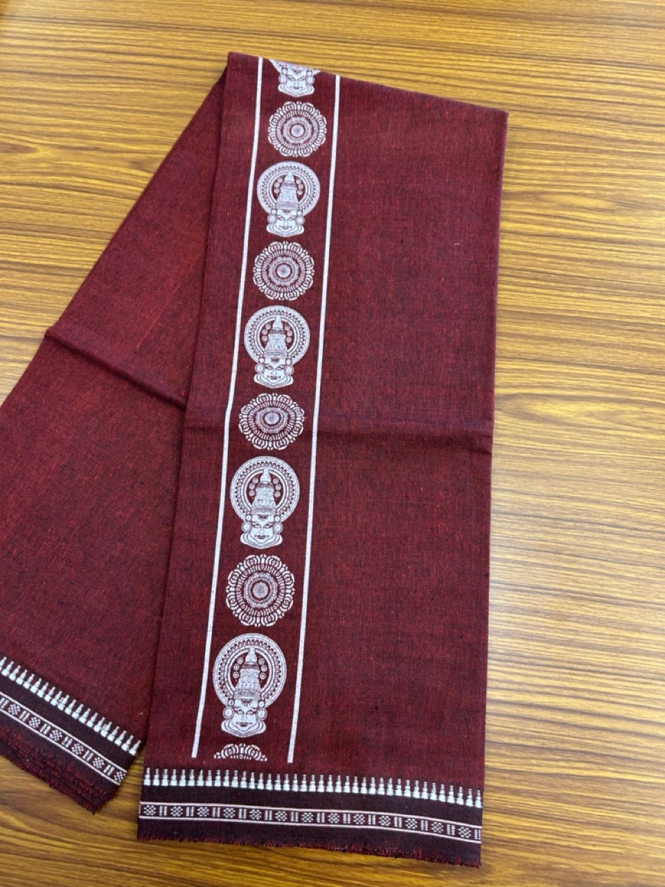 Kaitharikada - Polyster + Cotton - 20s twisted - Single Kaily / Lungi - 2.75 inch White Kadhakali Printed Kuppadam Border with Maroon colour body (2 meter / 4 muzham) -  59 KK8035 GAN