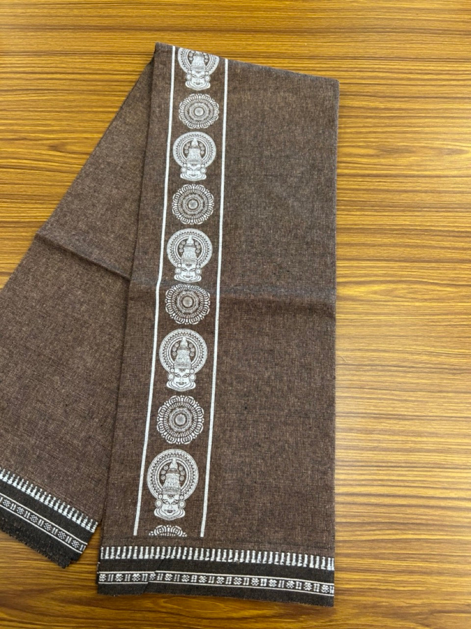 Kaitharikada - Polyster + Cotton - 20s twisted - Single Kaily / Lungi - 2.75 inch White Kadhakali Printed Kuppadam Border with Brown colour body (2 meter / 4 muzham) -  61 KK8035 GAN