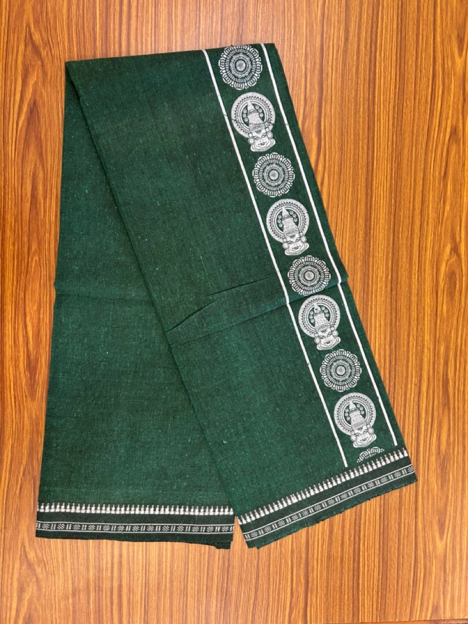 Kaitharikada - Polyster + Cotton - 20s twisted - Single Kaily / Lungi - 2.75 inch White Kadhakali Printed Kuppadam Border with Green colour body (2 meter / 4 muzham) -  58 KK8035 GAN