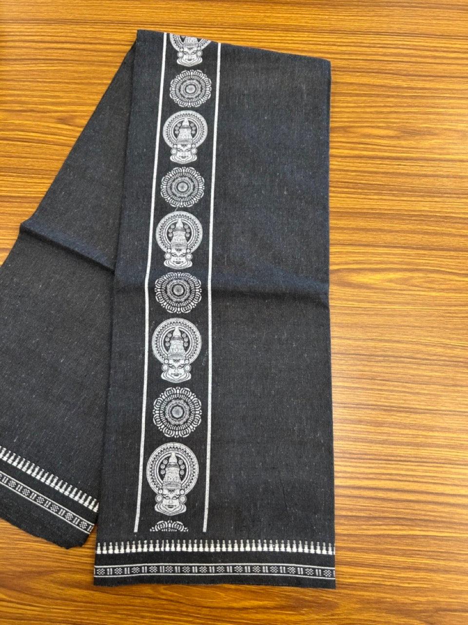 Kaitharikada - Polyster + Cotton - 20s twisted - Single Kaily / Lungi - 2.75 inch White Kadhakali Printed Kuppadam Border with Ash Black colour body (2 meter / 4 muzham) -  64 KK8035 GAN