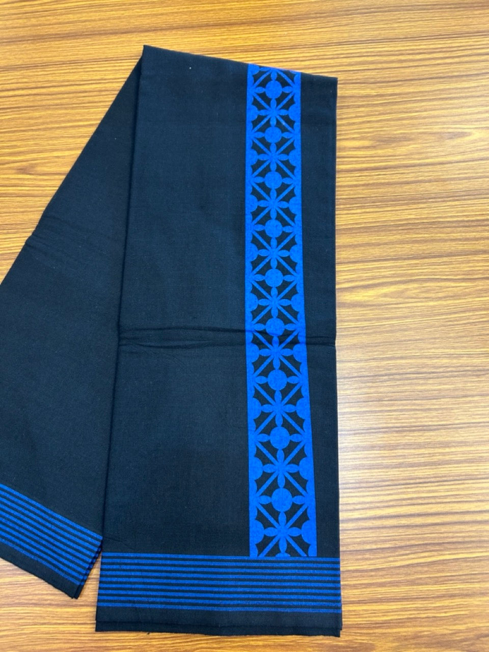 Kaitharikada - Polyster + Cotton - 20s twisted - Single Kaily / Lungi - 2.5 inch Blue Printed with Black colour body (2 meter / 4 muzham) -  69 KK8035 GAN