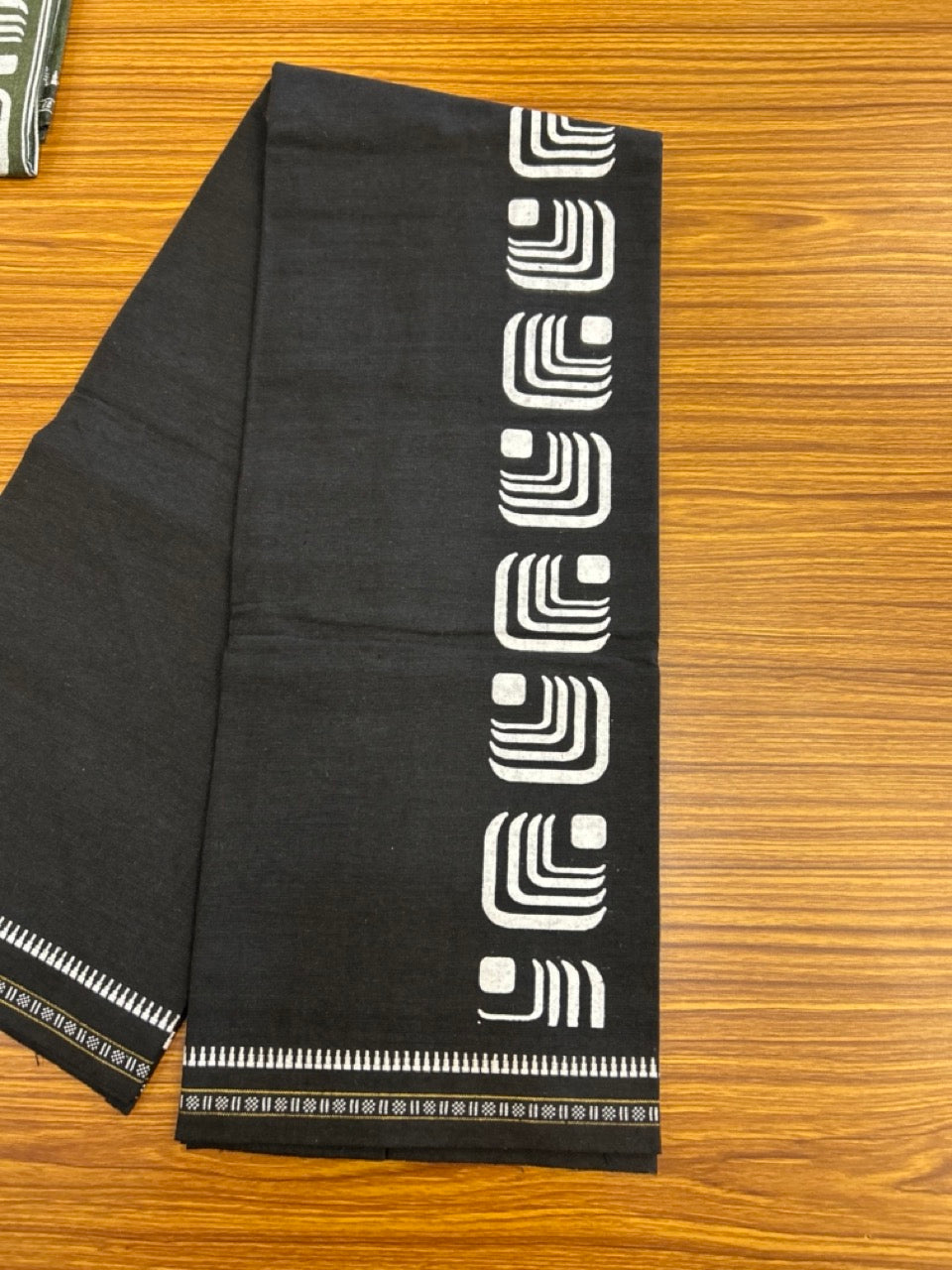 Kaitharikada - Polyster + Cotton - 20s twisted - Single Kaily / Lungi - 2.5 inch White Printed Kuppadam Border with Black colour body (2 meter / 4 muzham) -  75 KK8035 GAN