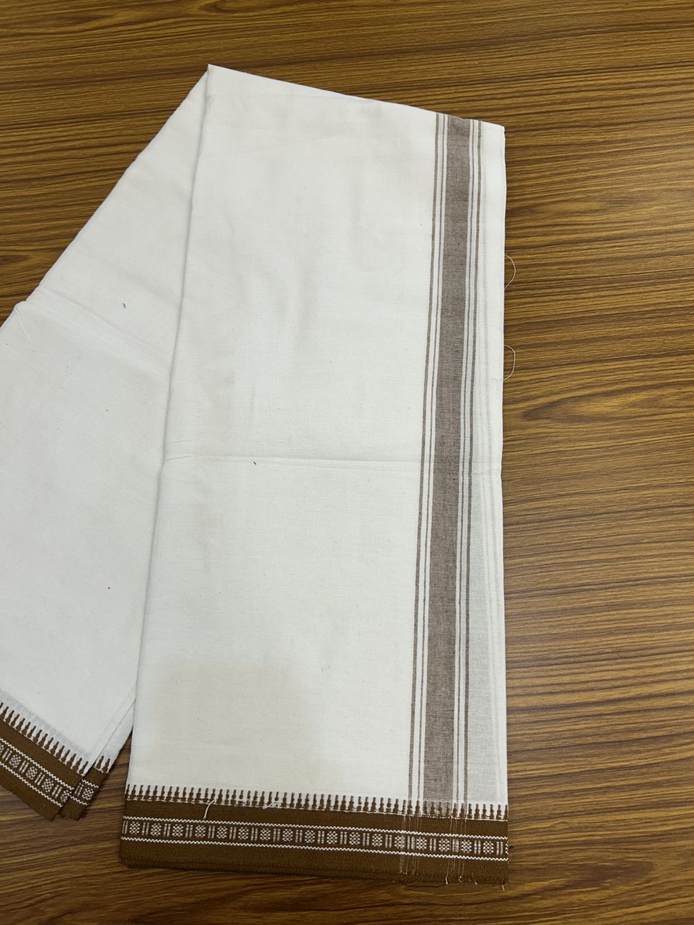 Premium Kathar Type Mercerised Pure Cotton Single Mundu Kaitharikada Special - Kaily / Lungi - 60s - 1.5 inch Brown Striped kara with White colour Body Kuppadam Border 2.25 mtr (4.82 muzham) - 10 KK5317 KUT
