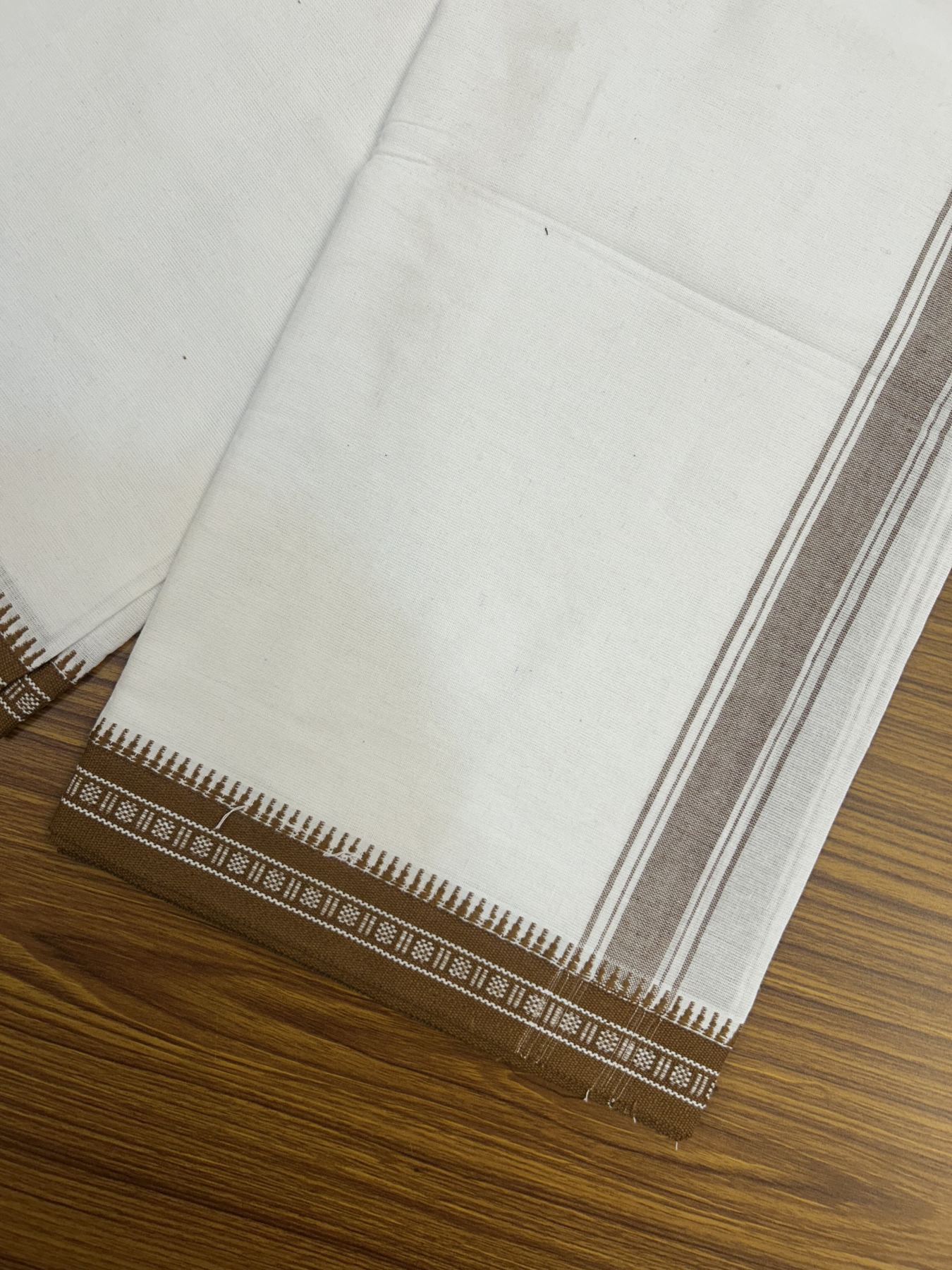 Premium Kathar Type Mercerised Pure Cotton Single Mundu Kaitharikada Special - Kaily / Lungi - 60s - 1.5 inch Brown Striped kara with White colour Body Kuppadam Border 2.25 mtr (4.82 muzham) - 10 KK5317 KUT