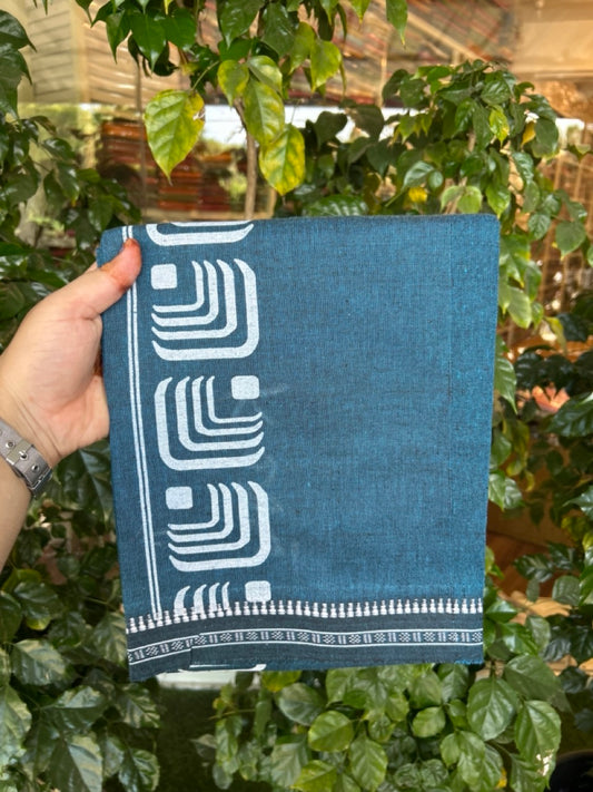 Kaitharikada - Polyster + Cotton - 20s twisted - Single Kaily / Lungi - 2.5 inch White Printed Kuppadam Border with Peacock Blue & Black shaded colour body (2 meter / 4 muzham) -  76 KK8035 GAN