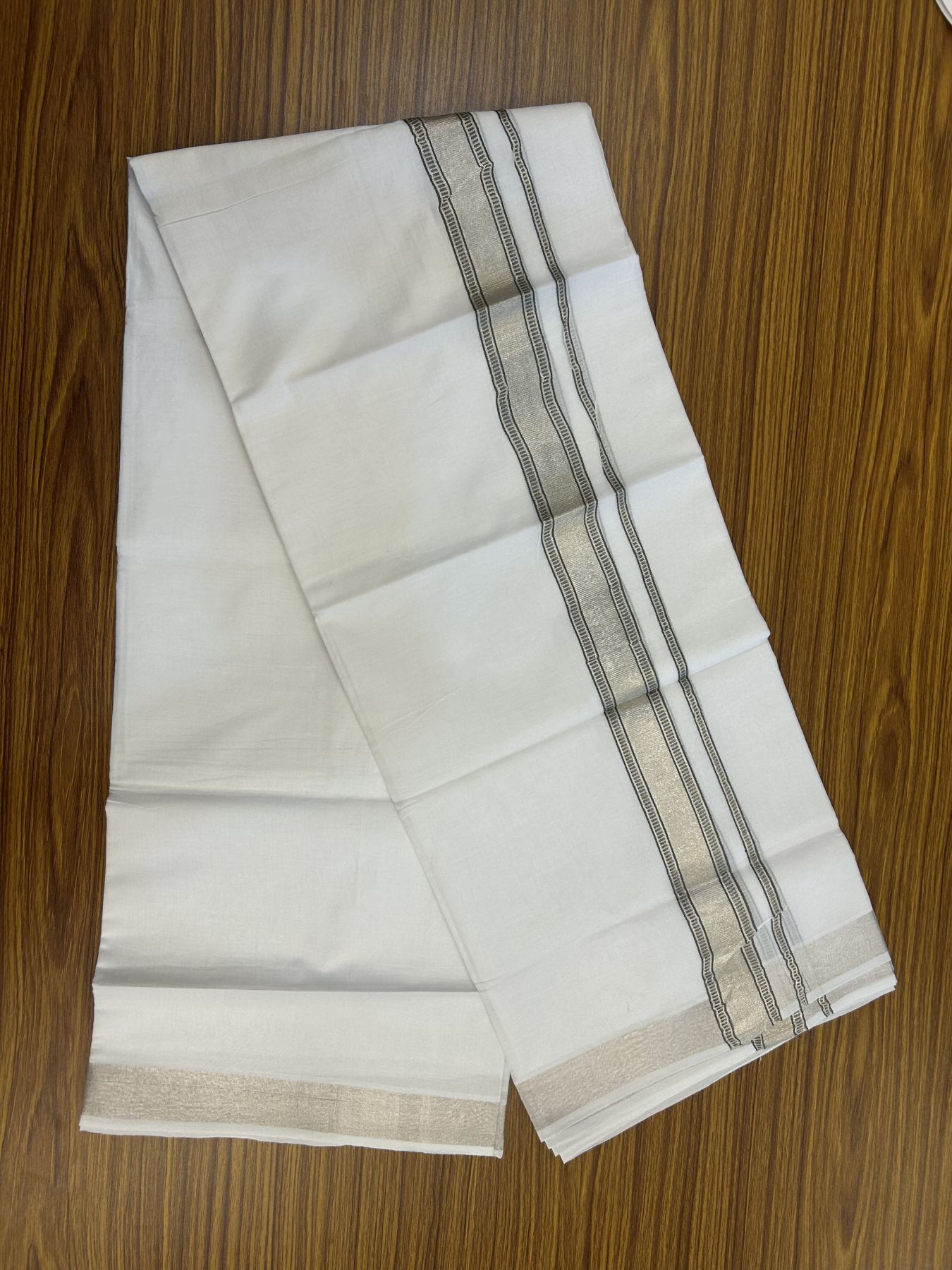 20% Discount!! KaithariKada Balaramapuram 100% Cotton Double Pure White Mundu/Dhoti - 100x100 - 1.5 inch Silver Kasav & Sage Green Design Kara 3.90 mtr (8 muzham) - 4 KK5318 GAN
