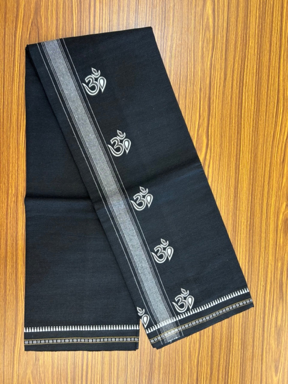 Kaitharikada - Single Kaily / Lungi - Polyster + Cotton - 20s twisted - 2 inch White Ohm printed kuppadam kara with Black colour body - 89 KK8035 GAN
