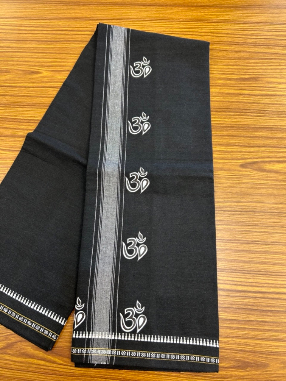 Kaitharikada - Single Kaily / Lungi - Polyster + Cotton - 20s twisted - 2 inch White Ohm printed kuppadam kara with Black colour body - 89 KK8035 GAN