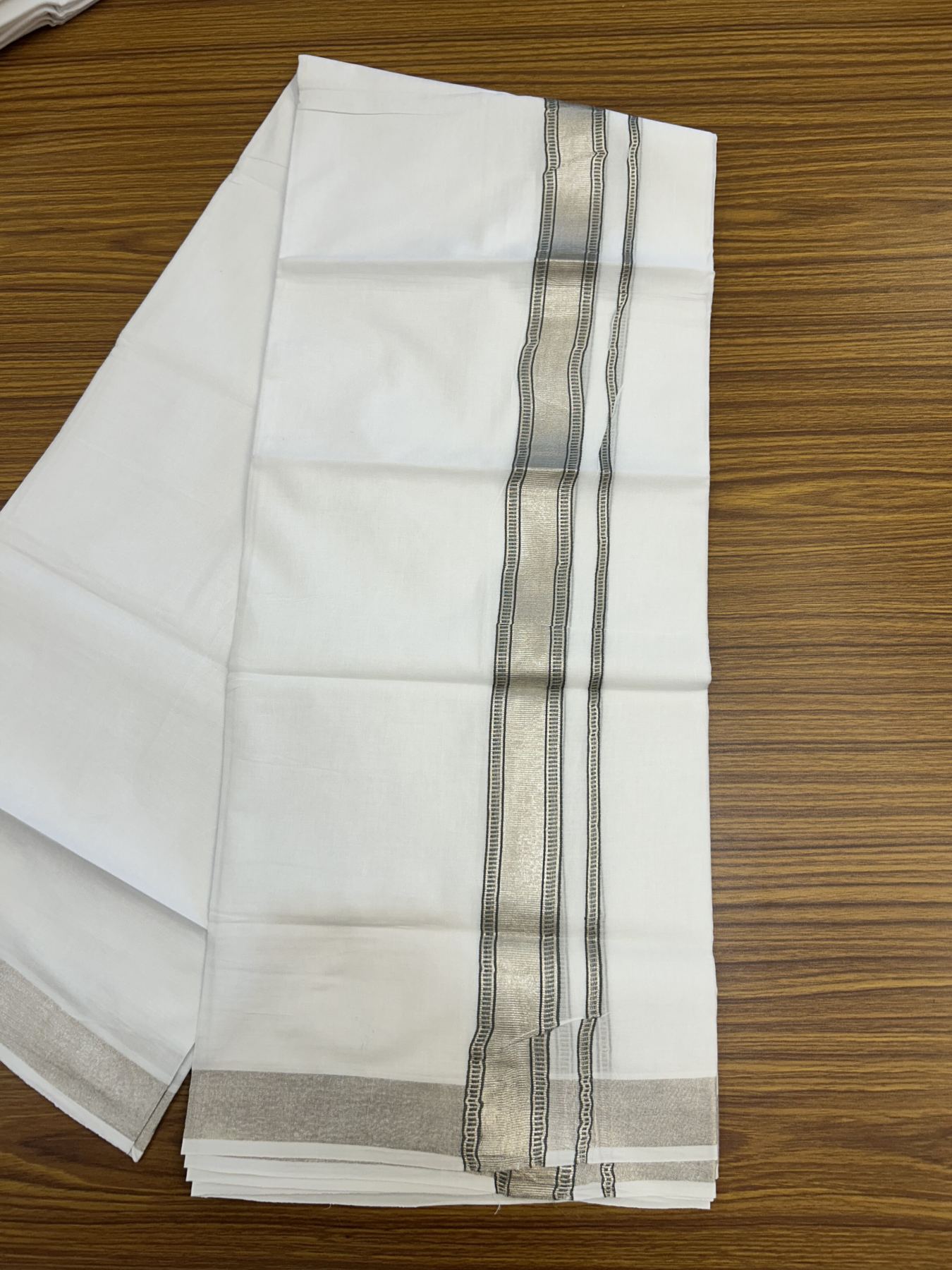 20% Discount!! KaithariKada Balaramapuram 100% Cotton Double Pure White Mundu/Dhoti - 100x100 - 1.5 inch Silver Kasav & Sage Green Design Kara 3.90 mtr (8 muzham) - 4 KK5318 GAN