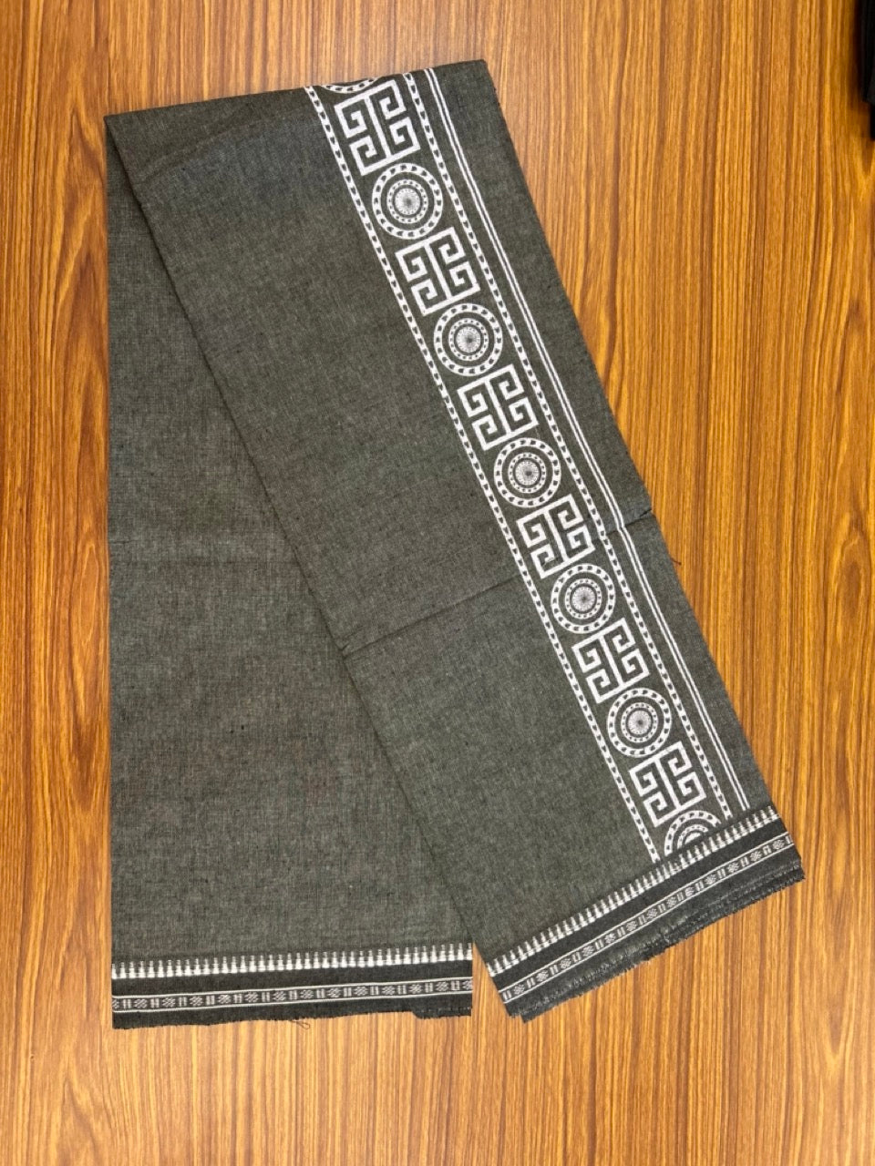 Kaitharikada - Single Kaily / Lungi - Polyster + Cotton - 20s twisted - 2.5 inch White Design printed kuppadam kara with Sage Green colour body - 91 KK8035 GAN