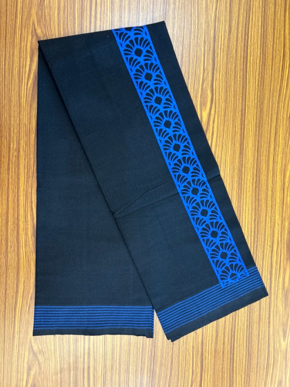Kaitharikada - Single Kaily / Lungi - Polyster + Cotton - 20s twisted - 2.5 inch Dark Blue Design printed kara with Black colour body - 109 KK8035 GAN