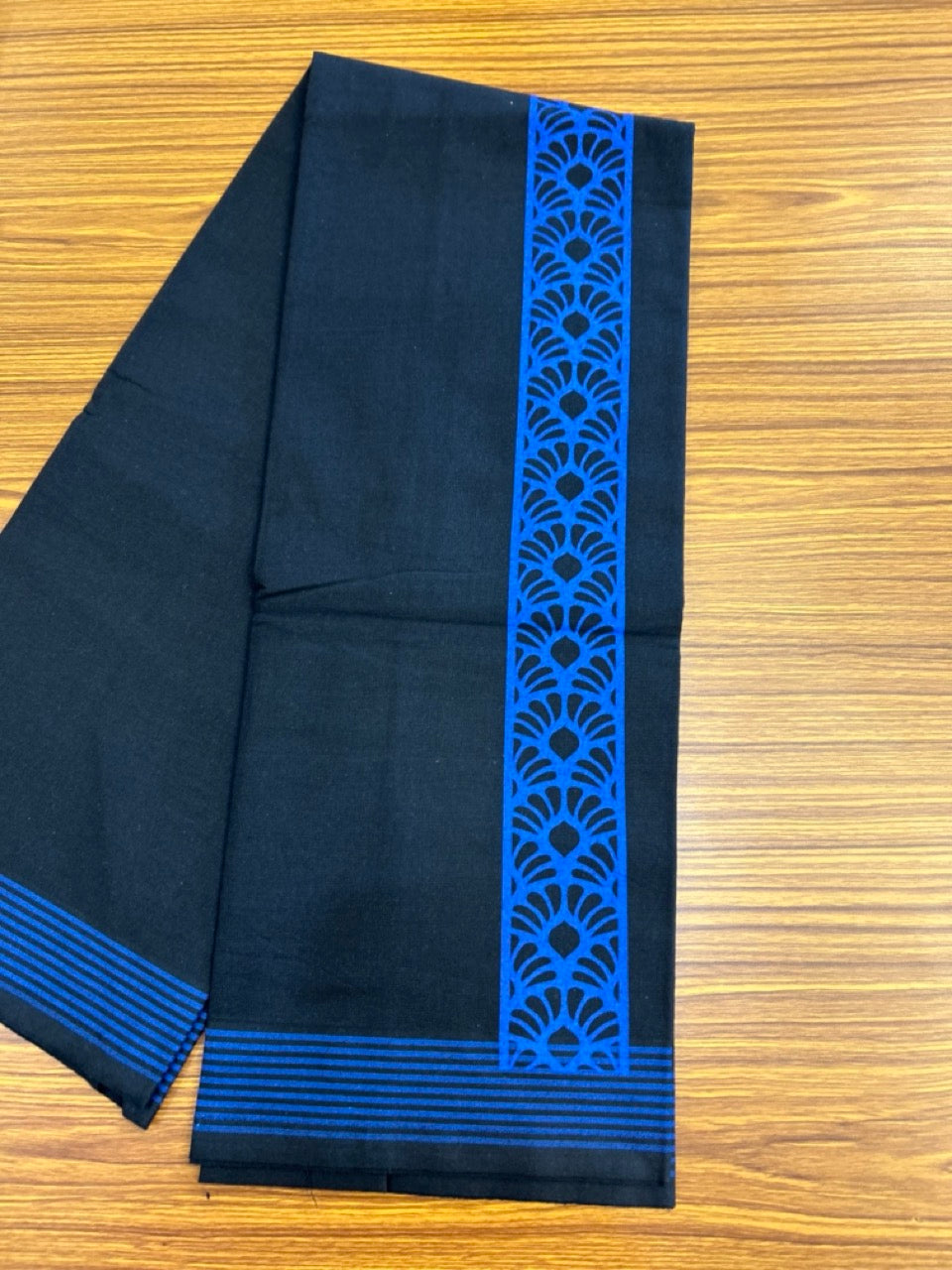 Kaitharikada - Single Kaily / Lungi - Polyster + Cotton - 20s twisted - 2.5 inch Dark Blue Design printed kara with Black colour body - 109 KK8035 GAN