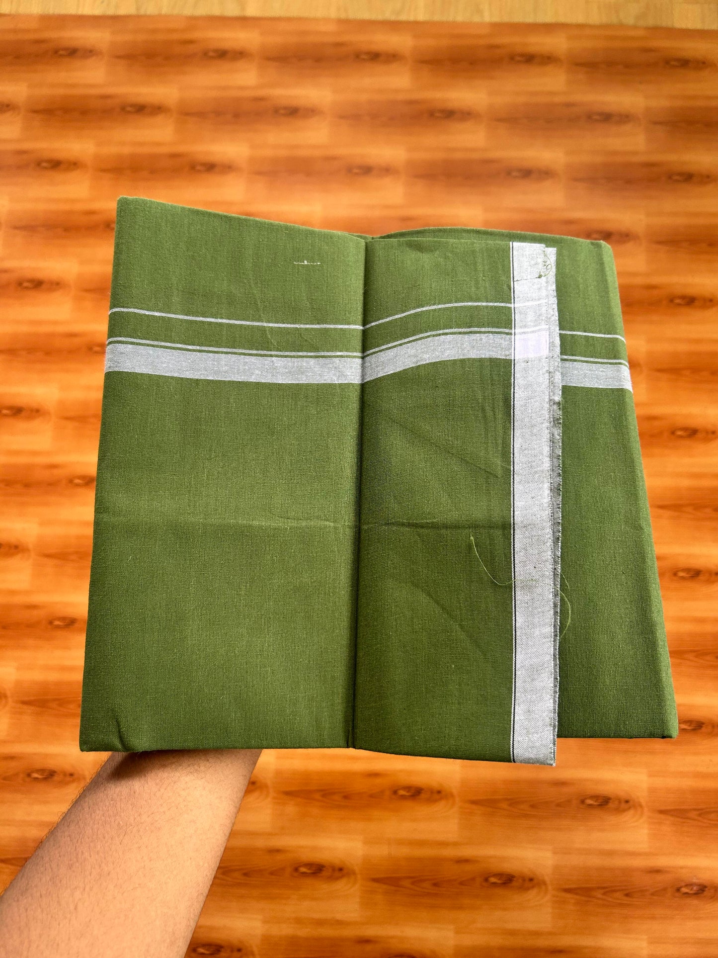 Single Kaily / Lungi- Kaitharikada - Pure Cotton - (40s) - 0.5 inch White Shaded Kara with Olive Green colour body (2 meter / 4 muzham) - 23 KK8062 GAN