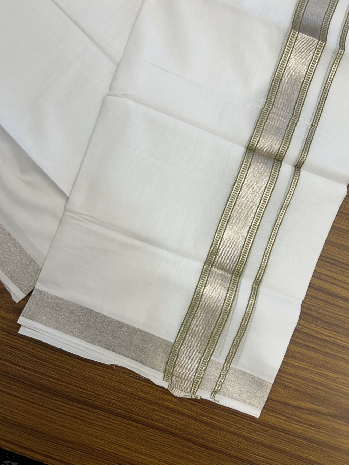 20% Discount!! KaithariKada Balaramapuram 100% Cotton Double Pure White Mundu/Dhoti - 100x100 - 1.5 inch Silver Kasav & Light Olive Green Design Kara 3.90 mtr (8 muzham) - 5 KK5318 GAN