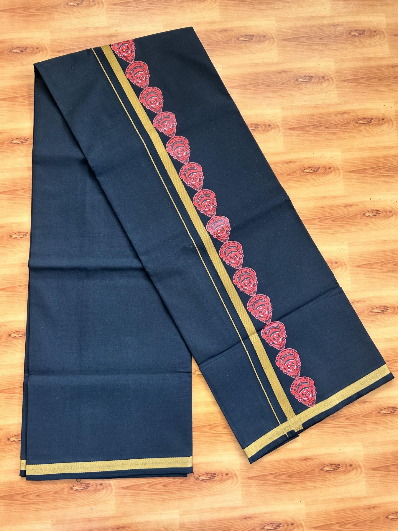 Single Kaily / Lungi- 20% Discount !! Kaitharikada - Pure Cotton - (40s) - 0.5 inch Mustard Brown Theyyam Printed Design Kara with Black colour Body (2 meter / 4 muzham) - 11 KK8062 GAN