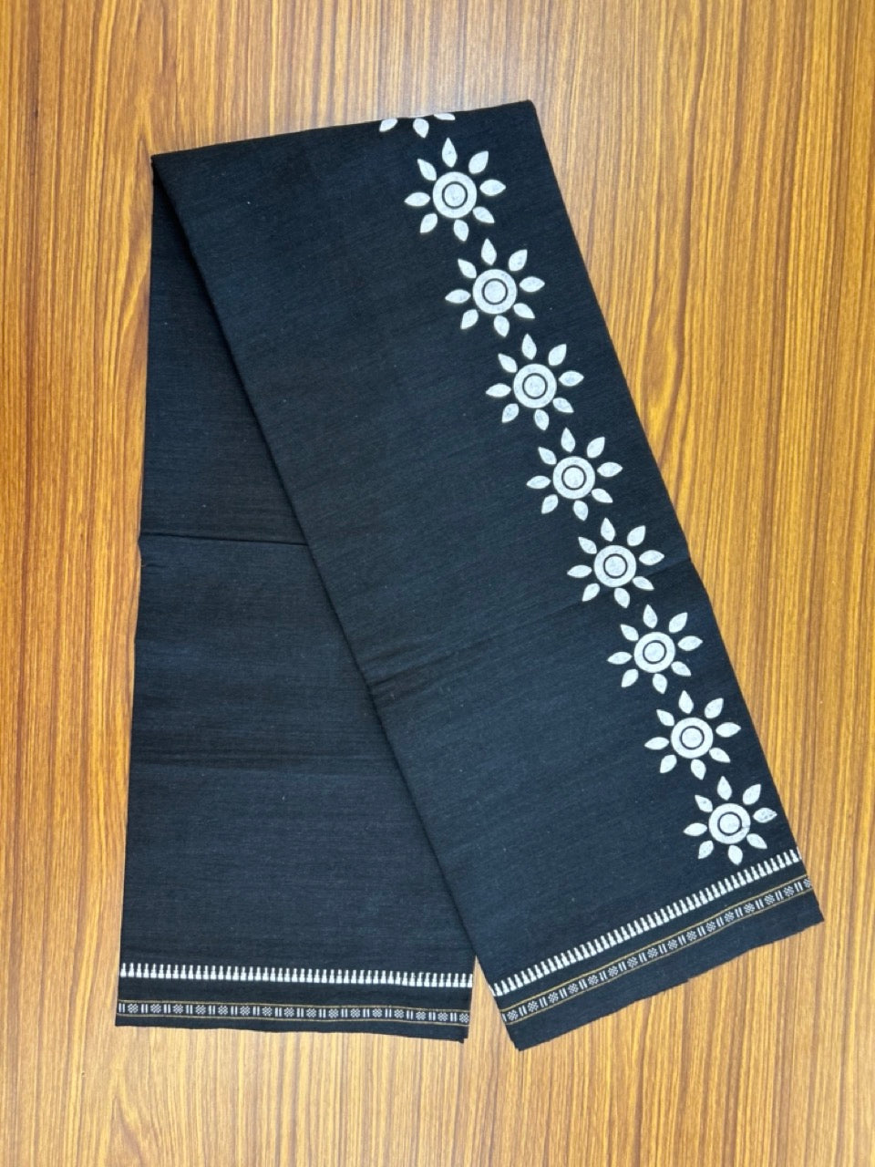 Kaitharikada - Single Kaily / Lungi - Polyster + Cotton - 20s twisted - 2.5 inch White Flower Design printed kuppadam kara with Black colour body - 96 KK8035 GAN