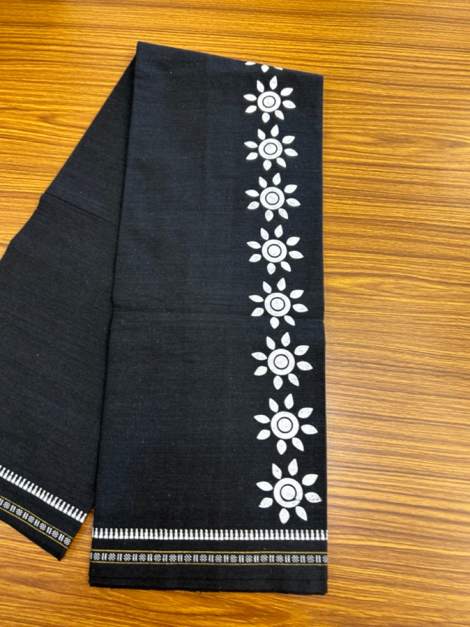 Kaitharikada - Single Kaily / Lungi - Polyster + Cotton - 20s twisted - 2.5 inch White Flower Design printed kuppadam kara with Black colour body - 96 KK8035 GAN