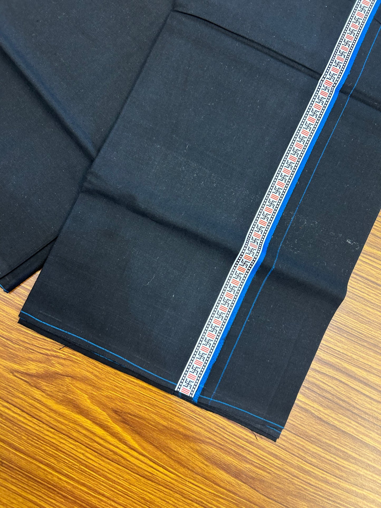39% Discount! Kaitharikada - Pure Cotton - Single Kaily / Lungi - 0.75 inch Blue & Multi colour Pattern Printed kara with Black colour body (2 meter / 4 muzham) - 15 KK8052 GAN