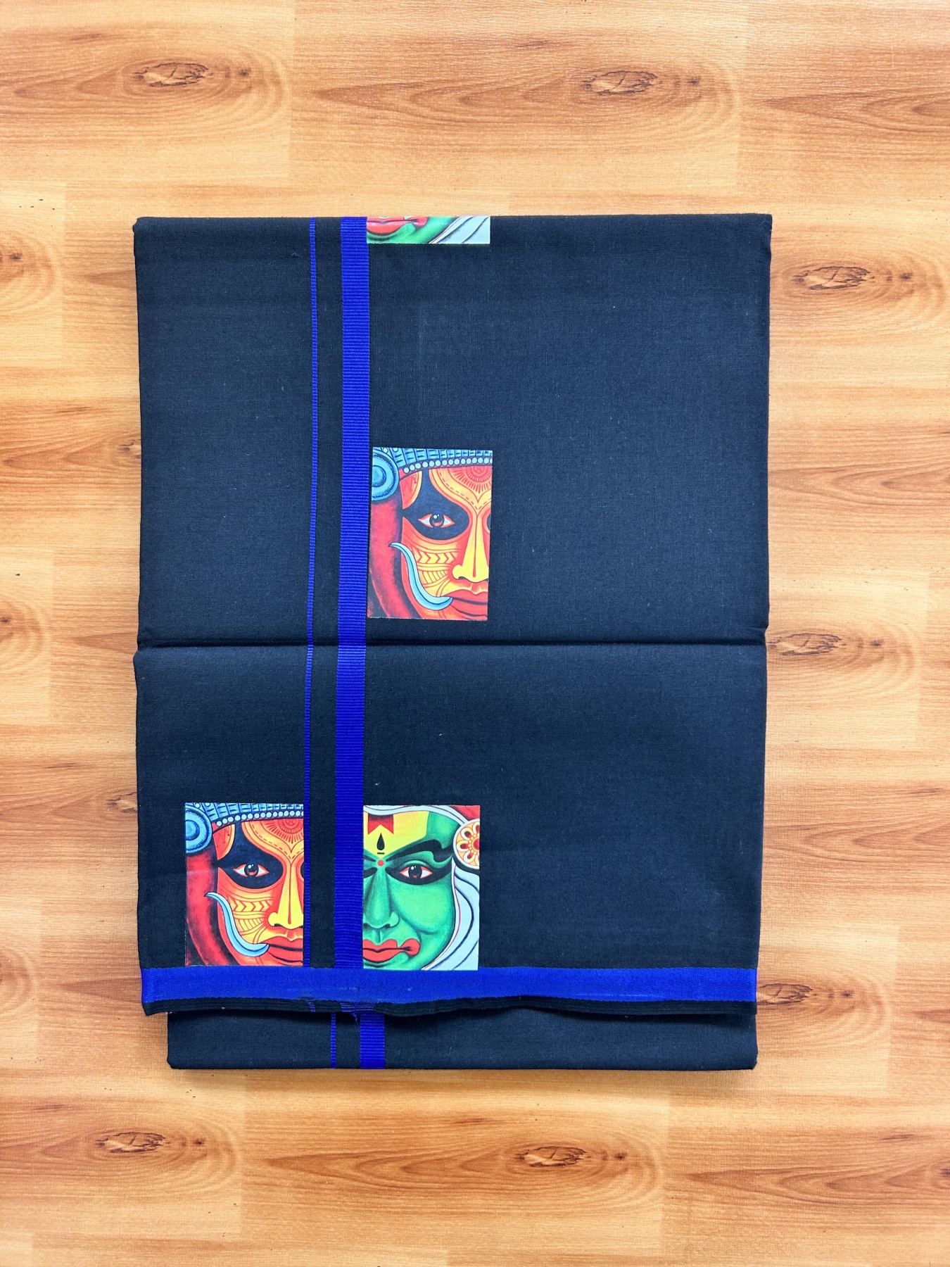 Single Kaily / Lungi- 20% Discount !! Kaitharikada - Pure Cotton - (40s) - 0.5 inch Blue Theyyam & Kathakali Printed Design Kara with Black colour Body (2 meter / 4 muzham) - 4 KK8062 GAN