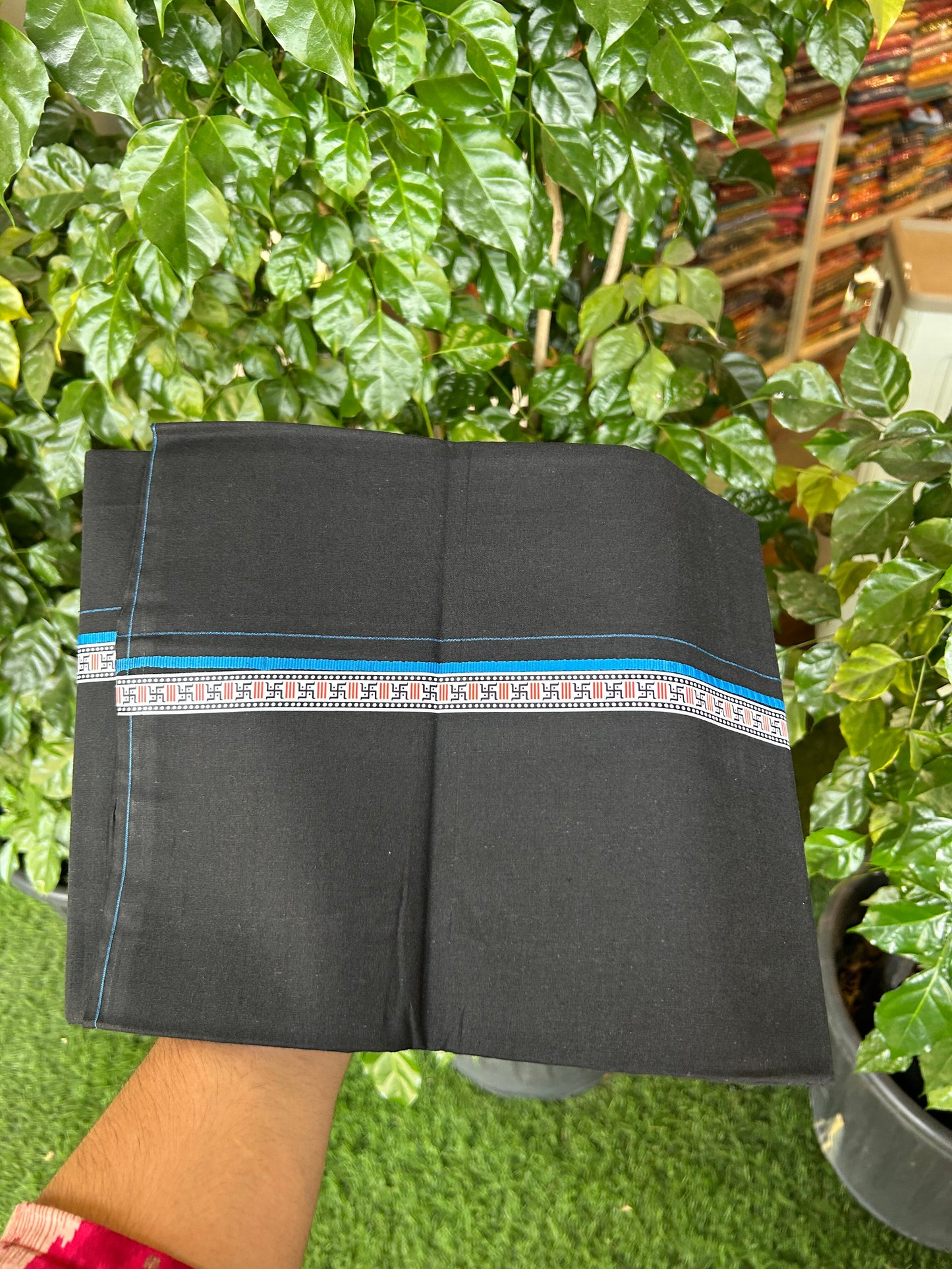 39% Discount! Kaitharikada - Pure Cotton - Single Kaily / Lungi - 0.75 inch Blue & Multi colour Pattern Printed kara with Black colour body (2 meter / 4 muzham) - 15 KK8052 GAN