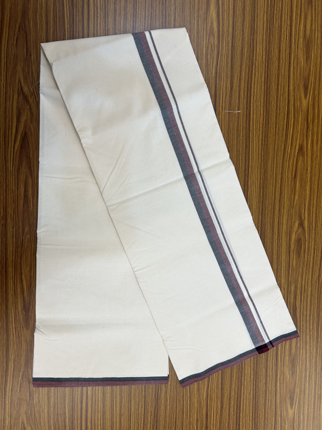 DMK Veshti - 20% DISCOUNT ! KaithariKada Balaramapuram 100% COTTON SINGLE OFF WHITE (Unbleached) Mundu/Dhoti-100X100 - 0.75 inch Puliyilakkara Maroon & Black Shaded Kara (2 meter / 4 muzham) - 40 KK5318 ASH