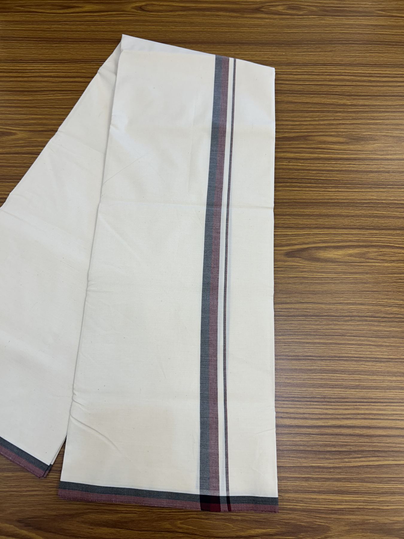 DMK Veshti - 20% DISCOUNT ! KaithariKada Balaramapuram 100% COTTON SINGLE OFF WHITE (Unbleached) Mundu/Dhoti-100X100 - 0.75 inch Puliyilakkara Maroon & Black Shaded Kara (2 meter / 4 muzham) - 40 KK5318 ASH