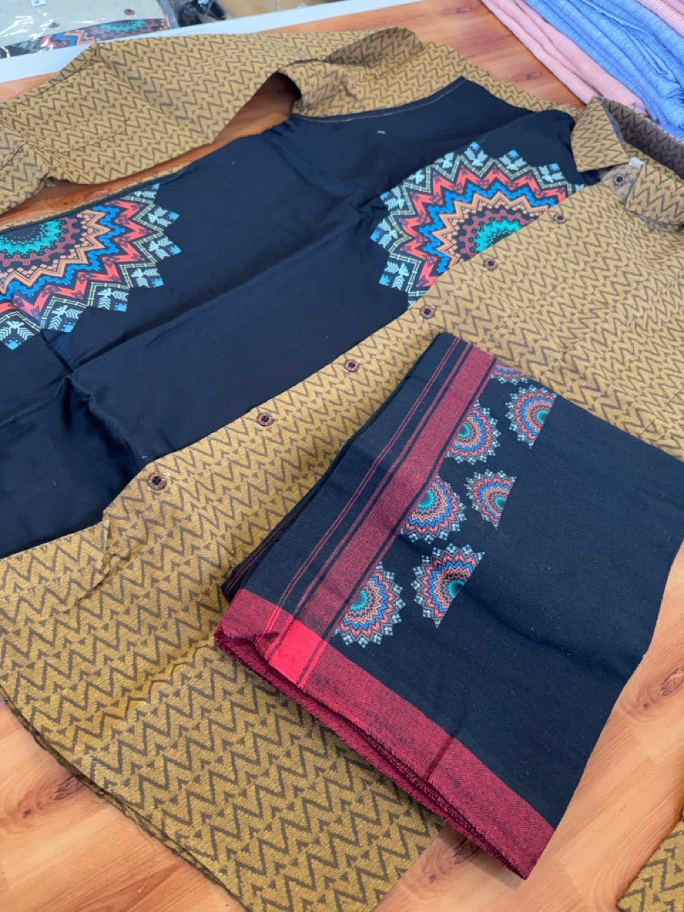 Combo Shirt Single Lungi - SIZE : L / 40 Full Sleeve - Mixed cotton - Brown Pattern Shirt with 3 inch Red Kara &  Printed Lungi - 6 KK7053 KUT