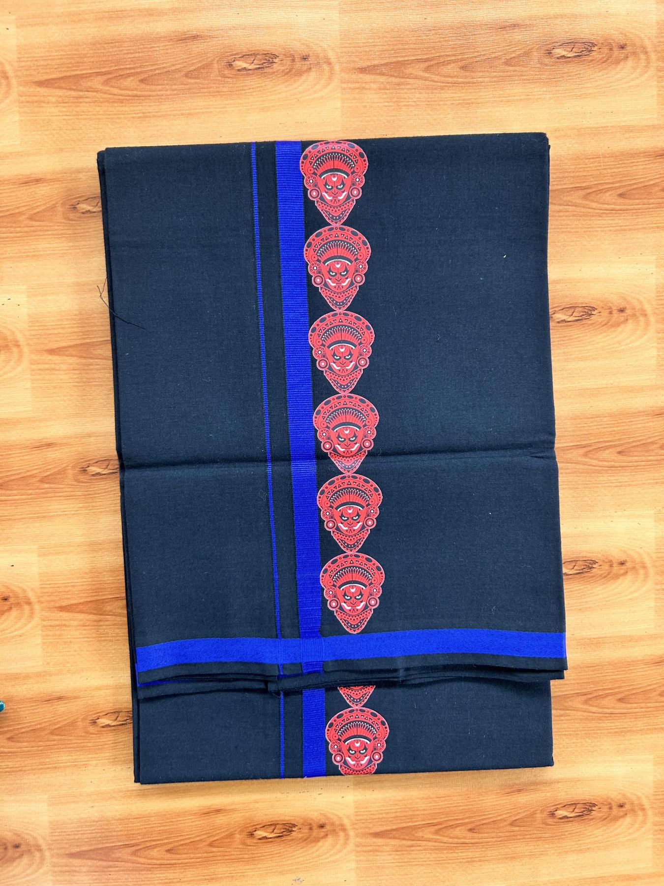 Single Kaily / Lungi- 20% Discount !! Kaitharikada - Pure Cotton - (40s) - 0.5 inch Navy Blue Theyyam Printed Design Kara with Black colour Body (2 meter / 4 muzham) - 12 KK8062 GAN