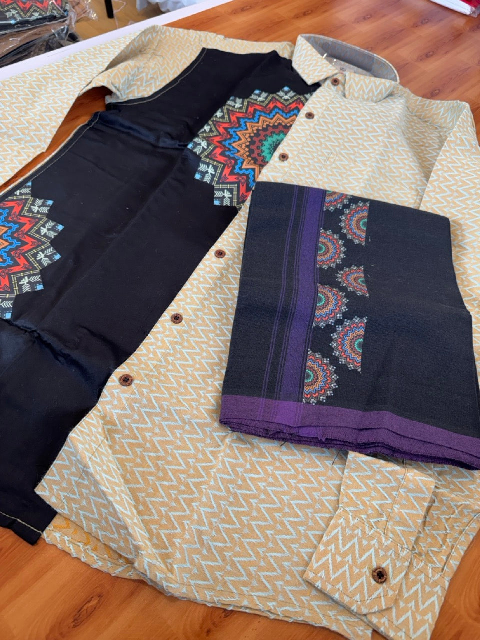Combo Shirt Single Lungi - SIZE : L / 40 Full Sleeve - Mixed cotton - Black & Light Brown Turquoise Pattern Shirt with 3 inch Violet Kara &  Printed Lungi - 7 KK7053 KUT