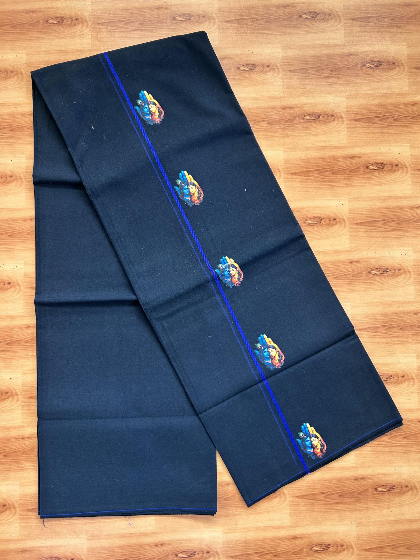 Single Kaily / Lungi- 20% Discount !! Kaitharikada - Pure Cotton - (40s) - 0.5 cm Blue Shiva Parvathy Printed Design Kara with Black colour Body (2 meter / 4 muzham) - 22 KK8062 GAN