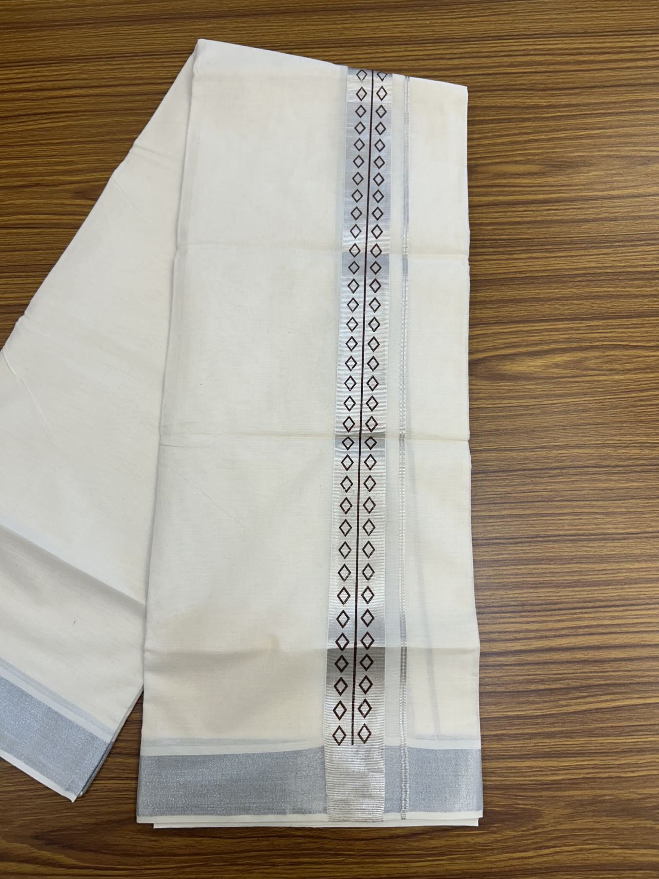 22% Discount!! KaithariKada Balaramapuram 100% Cotton Double Off White - (Ubleached) Mundu/Dhoti - 80x80 - 1.5 inch Silver Kasavu & Brown Printed Design Kara - 36 KK5318 GAN
