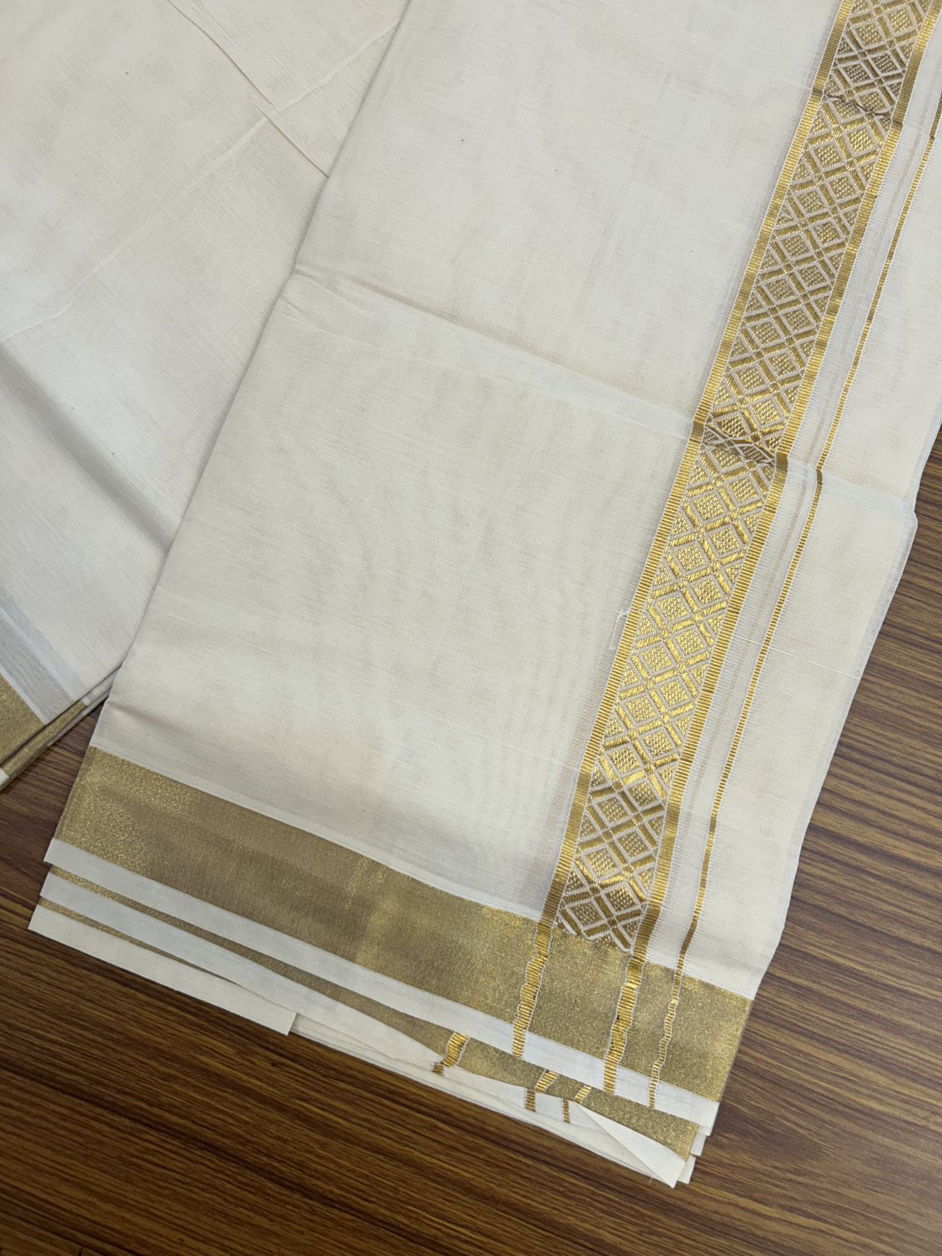 20% Discount! Kaitharikada Balaramapuram Double Off White - (Unbleached) Mund/Dhoti - Cotton mix - 100x80 - 1.5 inch Kasav Jacquard Design Kara 3.90 mtr (8 Muzham) - 37 KK5318 PMC