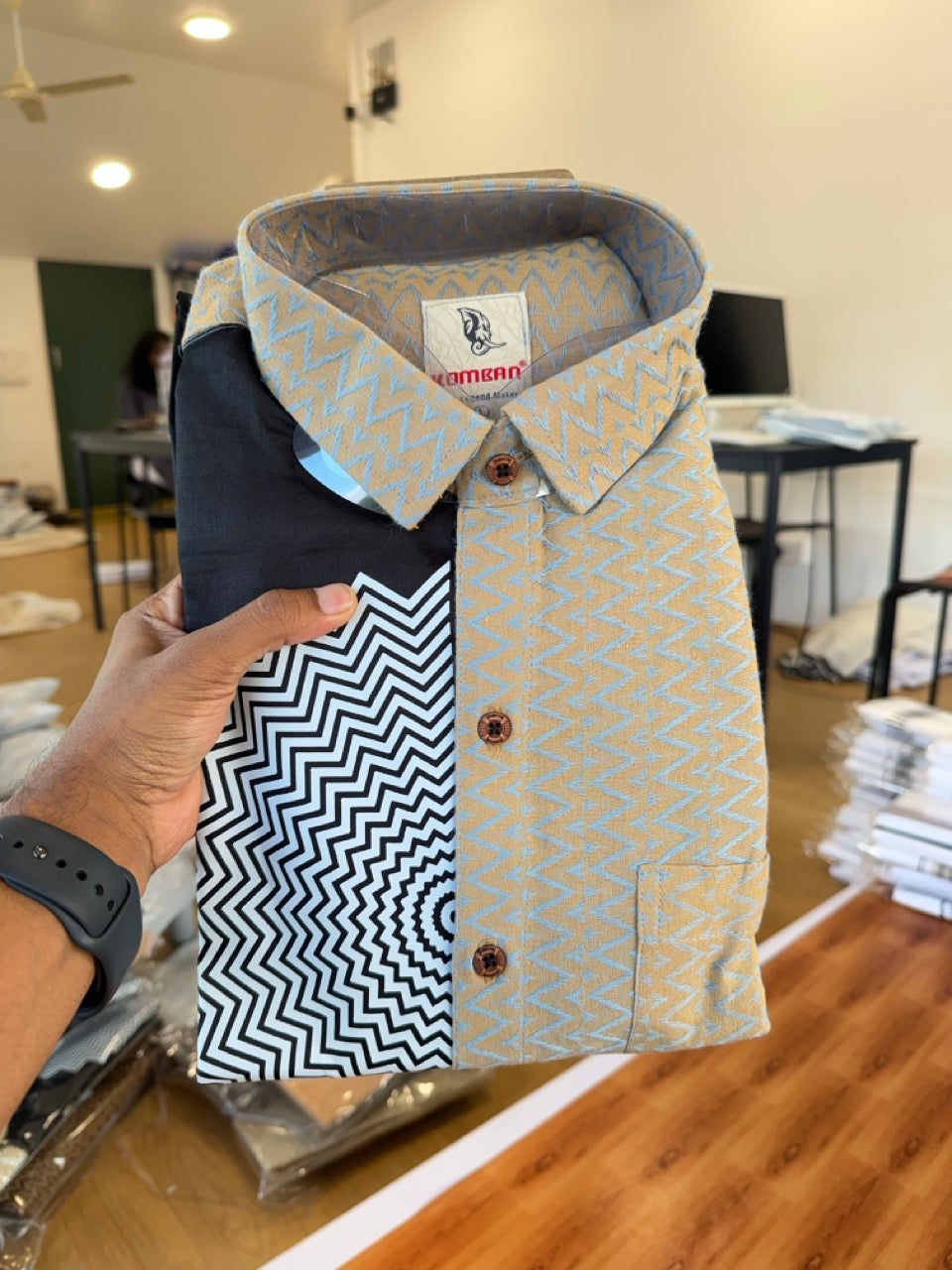 Combo Shirt Single Lungi - SIZE : L / 40 Full Sleeve - Mixed cotton - Black & Brown Blue Pattern Shirt with 3 inch Violet Kara &  Printed Lungi - 10 KK7053 KUT