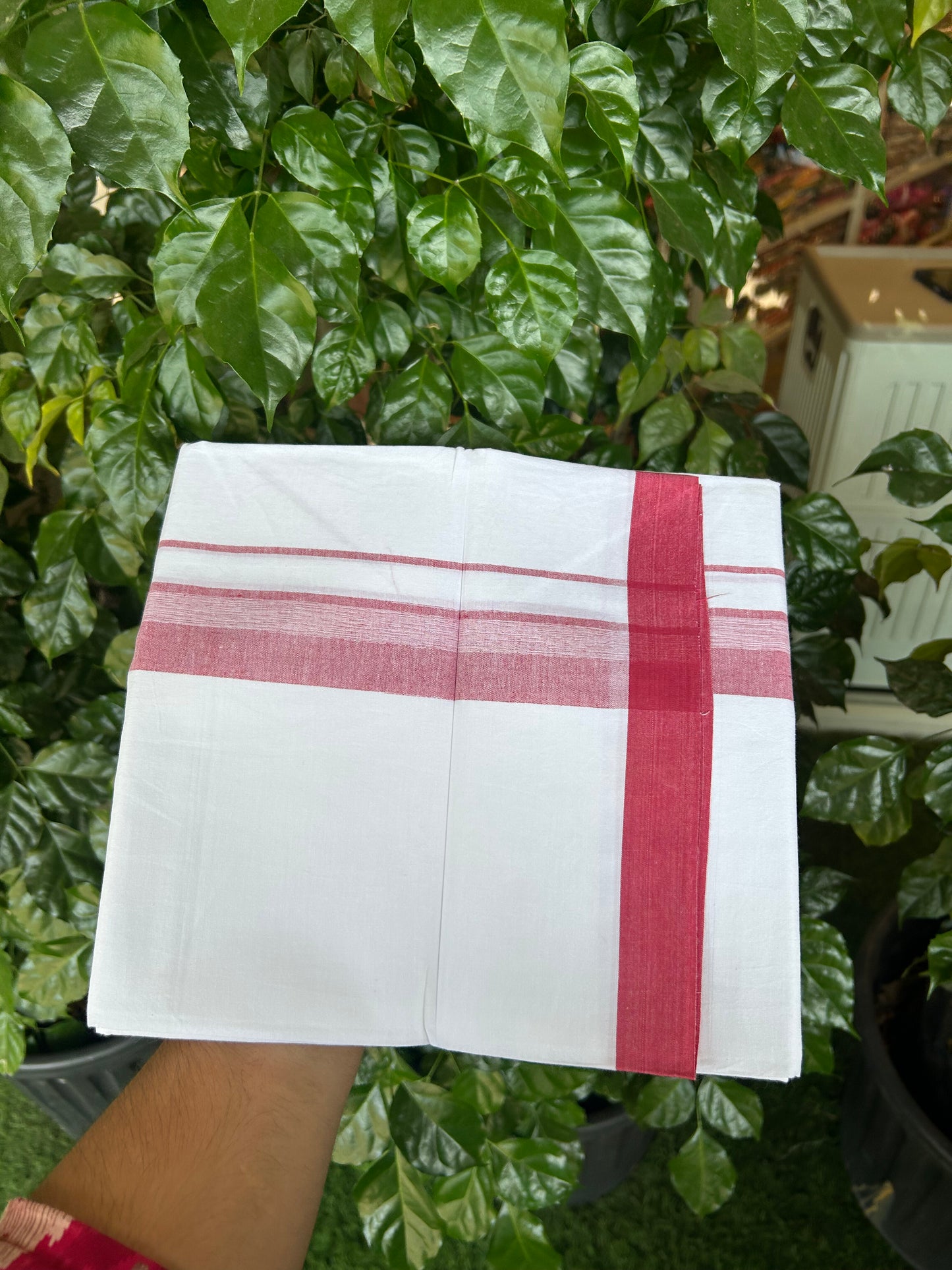 KaithariKada Balaramapuram 100% Cotton Single Pure White Mundu/Dhoti - (40s) - 1.5 inch Maroon Shaded Stripes kara 2 mtr (4 muzham) - 66 KK5371 THI