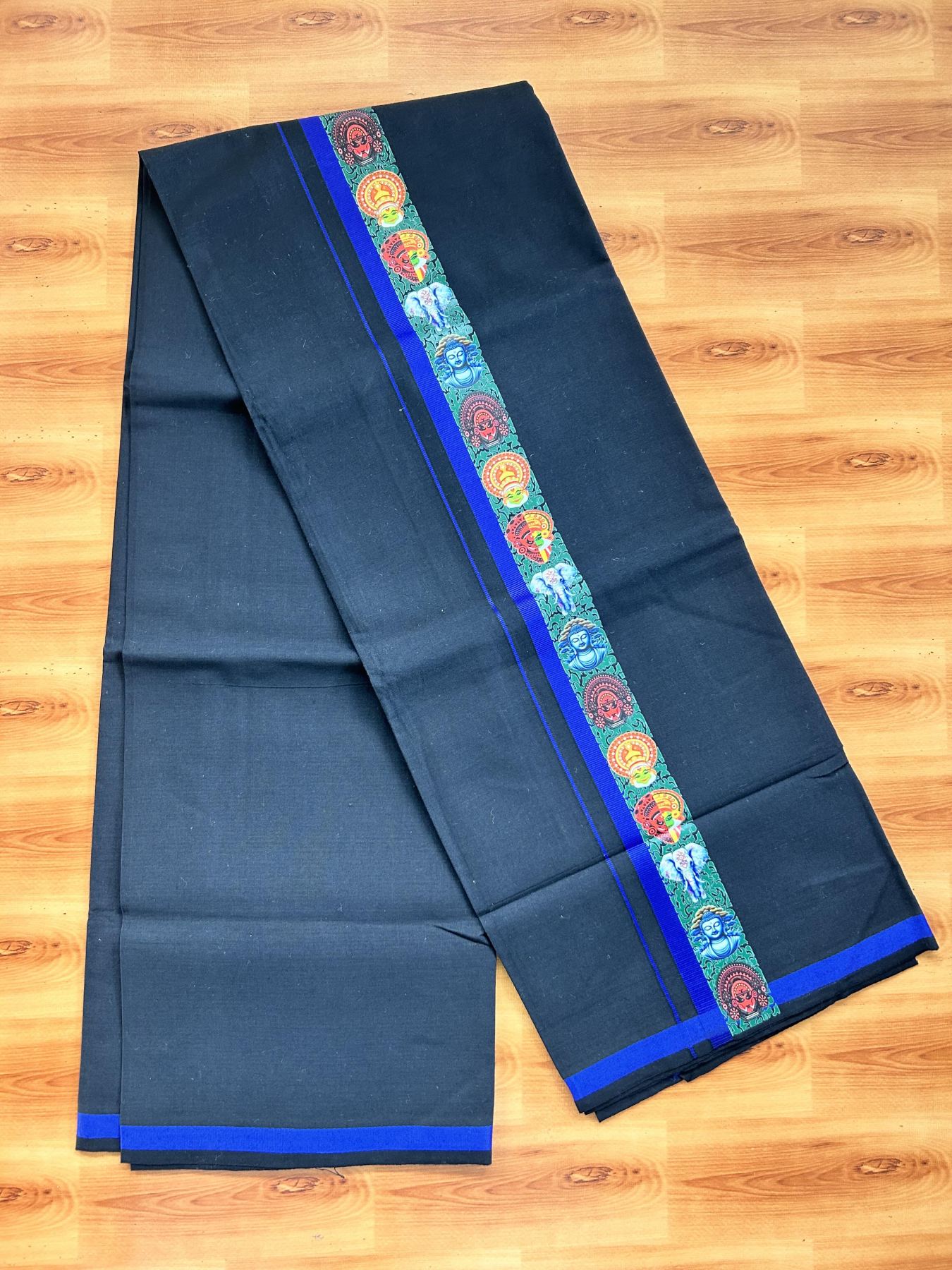 Single Kaily / Lungi- 20% Discount !! Kaitharikada - Pure Cotton - (40s) - 1.75 inch Blue Printed Design Kara with Black colour Body (2 meter / 4 muzham) - 21 KK8062 GAN