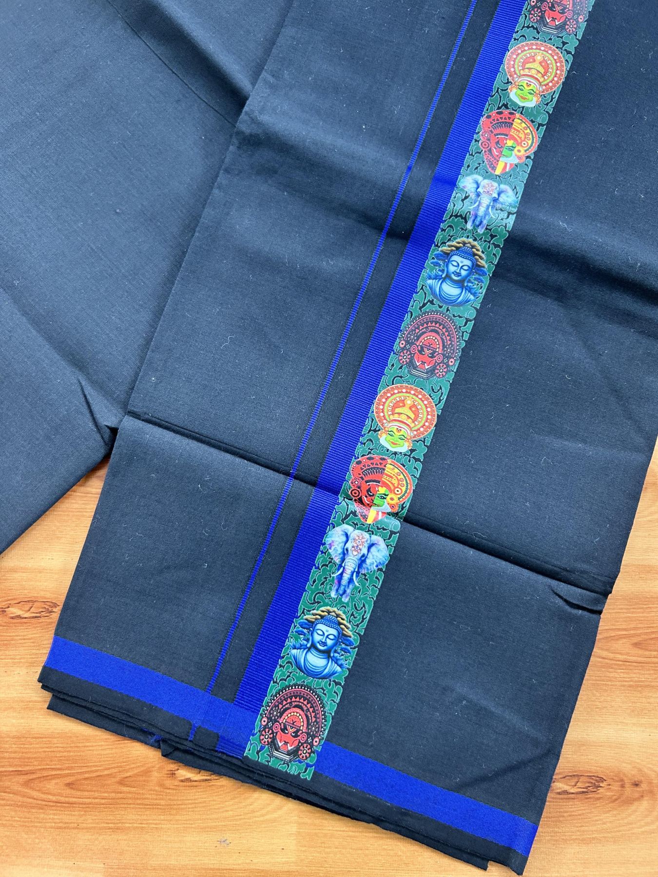 Single Kaily / Lungi- 20% Discount !! Kaitharikada - Pure Cotton - (40s) - 1.75 inch Blue Printed Design Kara with Black colour Body (2 meter / 4 muzham) - 21 KK8062 GAN