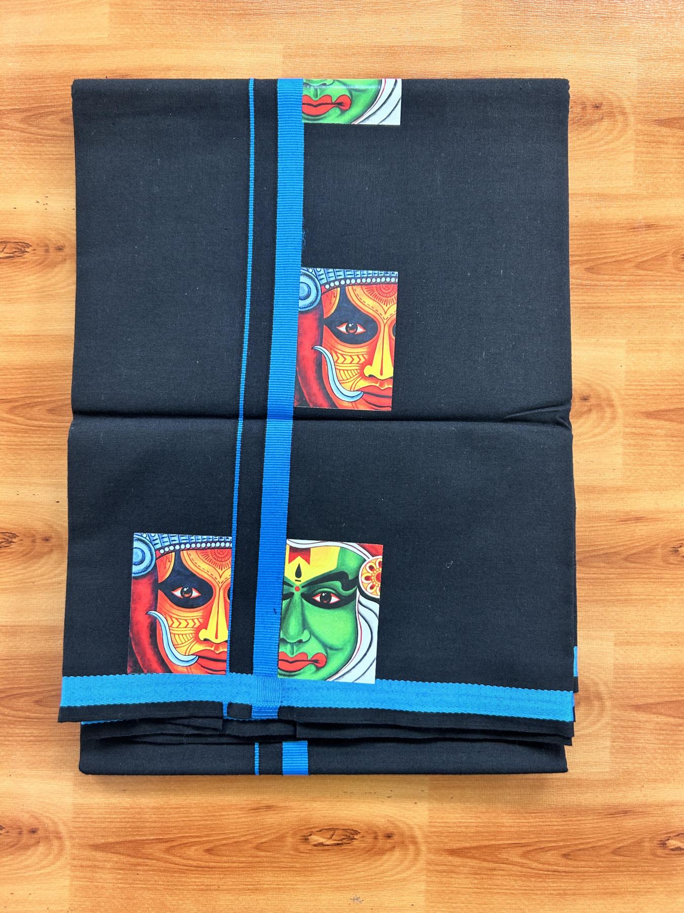 Single Kaily / Lungi- 20% Discount !! Kaitharikada - Pure Cotton - (40s) - 0.5 inch Light Blue Theyyam & Kathakali Printed Design Kara with Black colour Body (2 meter / 4 muzham) - 1 KK8062 GAN