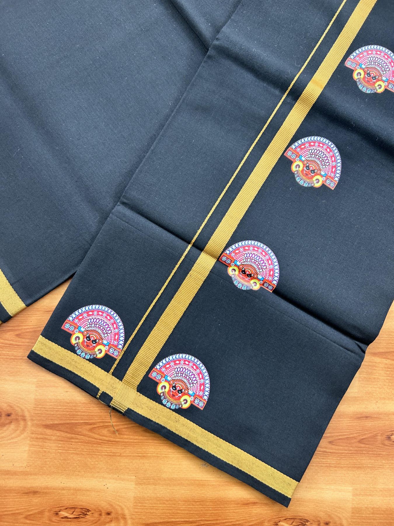 Single Kaily / Lungi- 20% Discount !! Kaitharikada - Pure Cotton - (40s) - 0.5 inch Mustard Brown Theyyam Printed Design Kara with Black colour Body (2 meter / 4 muzham) - 14 KK8062 GAN