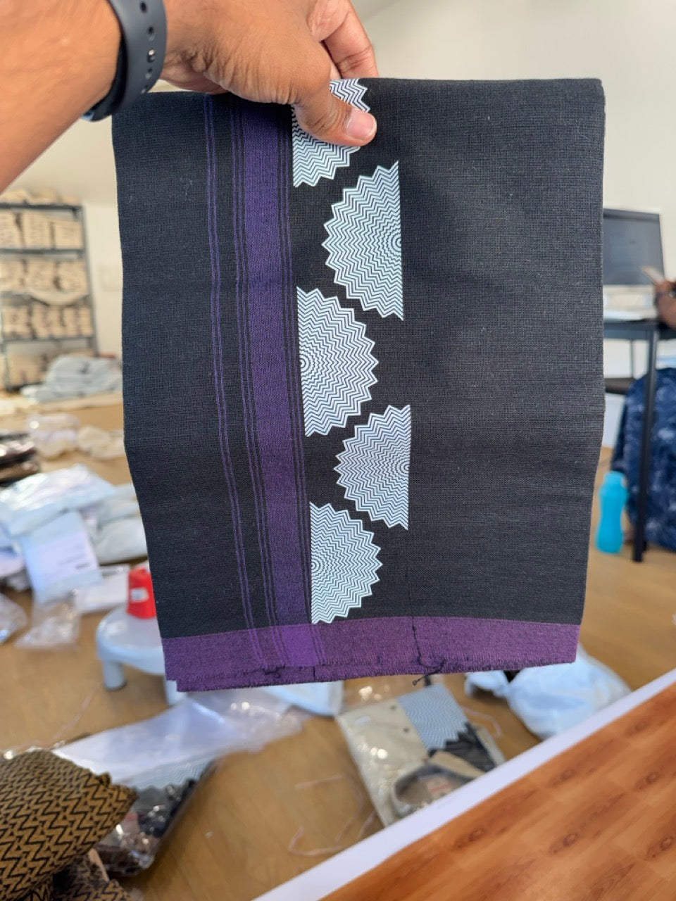 Combo Shirt Single Lungi - SIZE : L / 40 Full Sleeve - Mixed cotton - Black & Brown Ash Pattern Shirt with 3 inch Violet Kara & Printed Lungi - 16 KK7053 KUT