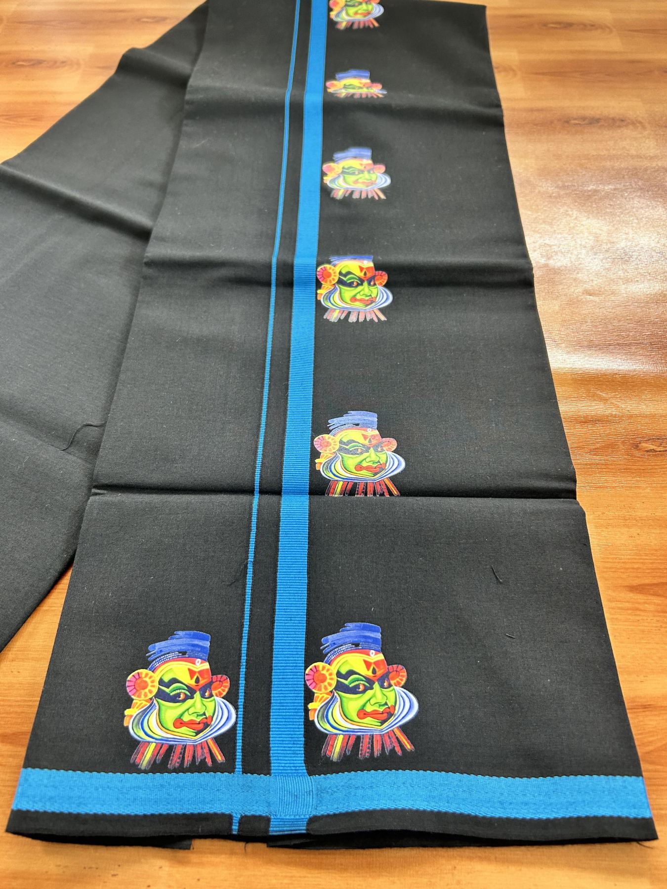 Single Kaily / Lungi- 20% Discount !! Kaitharikada - Pure Cotton - (40s) - 0.5 inch Light Blue Kathakali Printed Design Kara with Black colour Body (2 meter / 4 muzham) - 18 KK8062 GAN