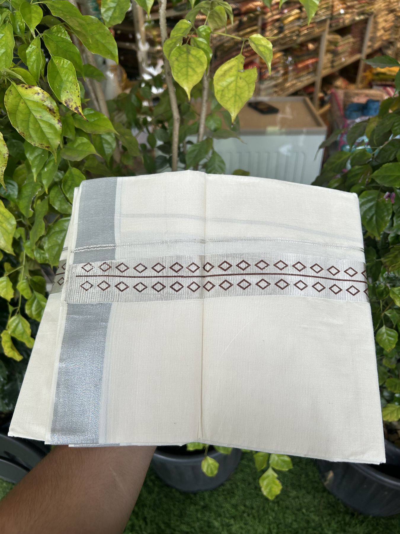 22% Discount!! KaithariKada Balaramapuram 100% Cotton Double Off White - (Ubleached) Mundu/Dhoti - 80x80 - 1.5 inch Silver Kasavu & Brown Printed Design Kara - 36 KK5318 GAN